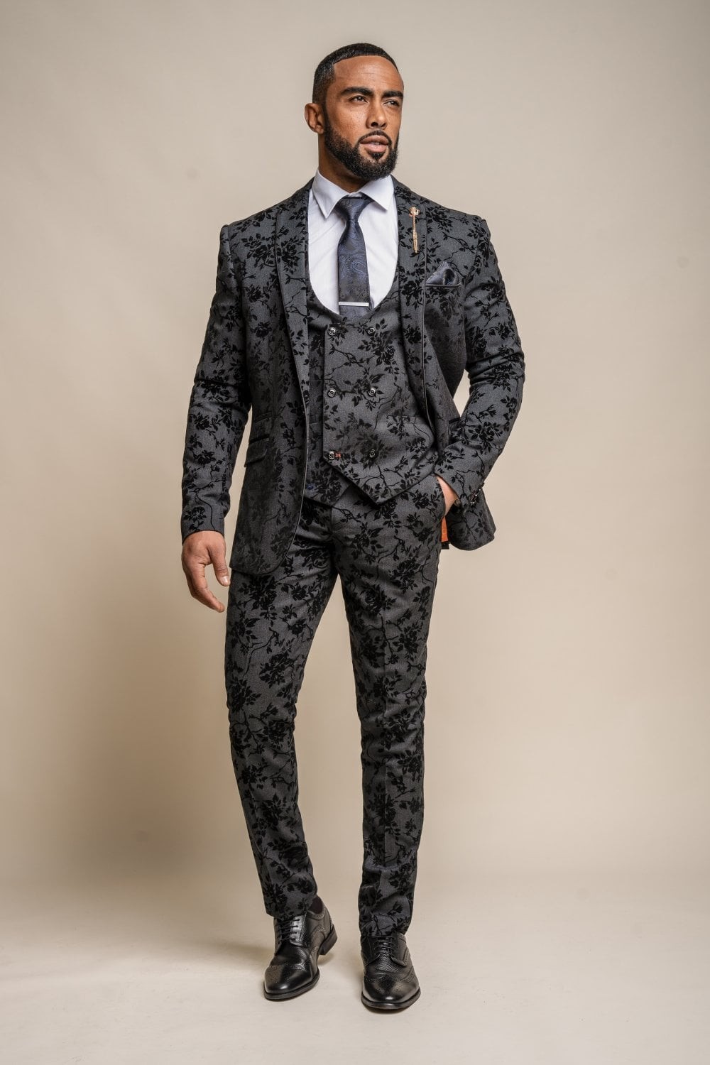 Men's Black Velvet Floral Embroidered Suit Jacket - GEORGI