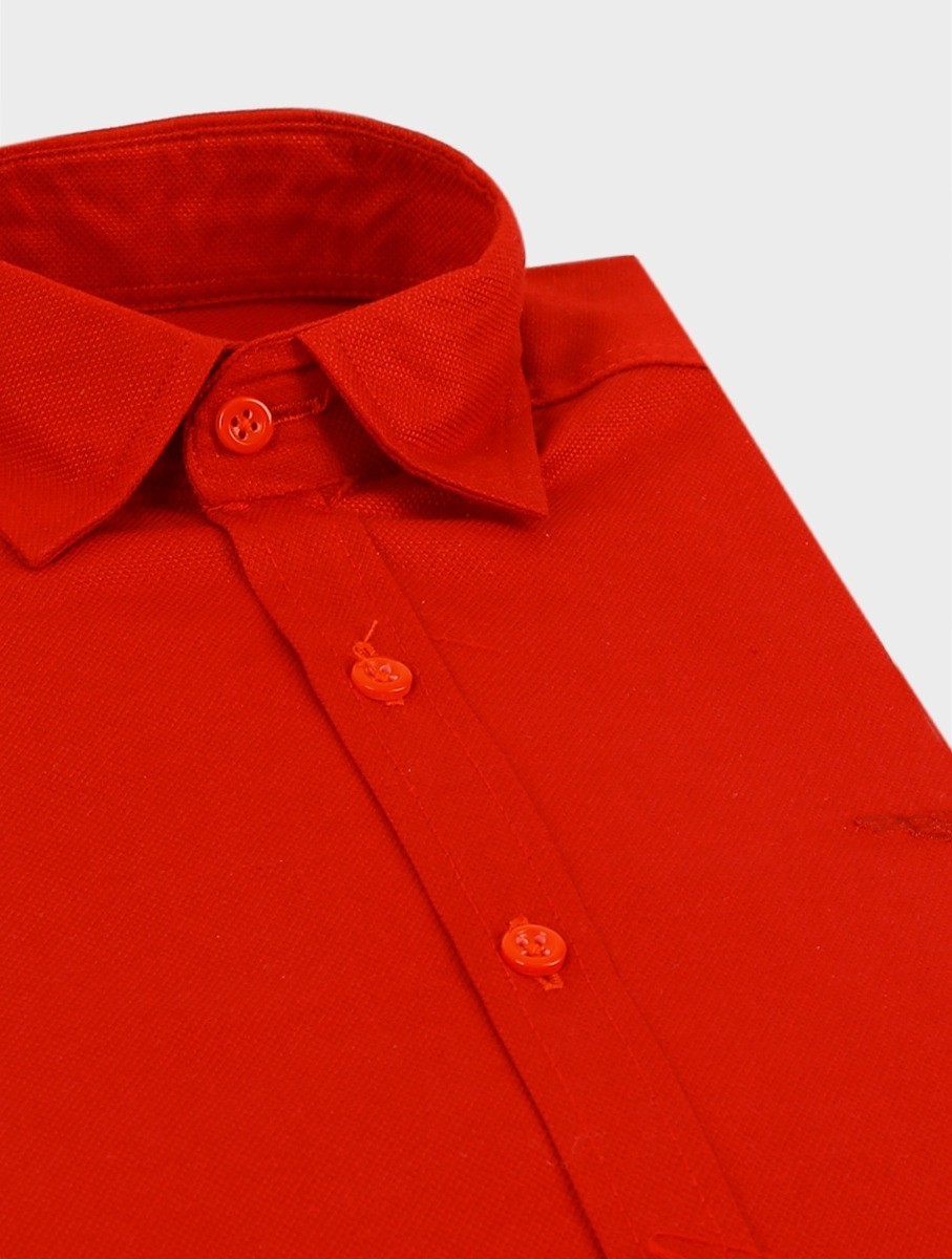 Lässiges, langärmliges Jungenhemd aus Oxford-Baumwolle mit schmaler Passform - Rot