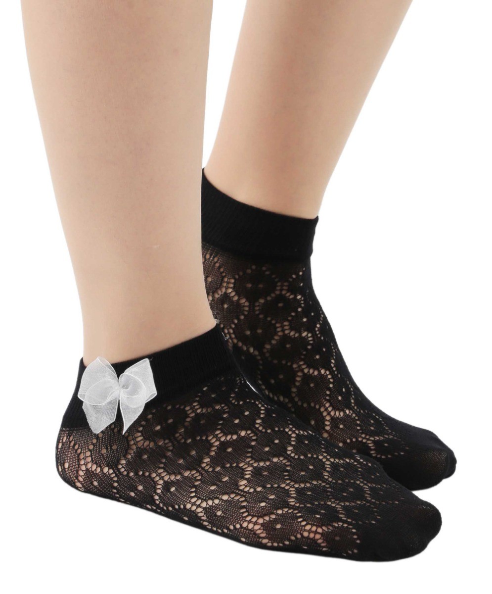Fishnet ankle socks
