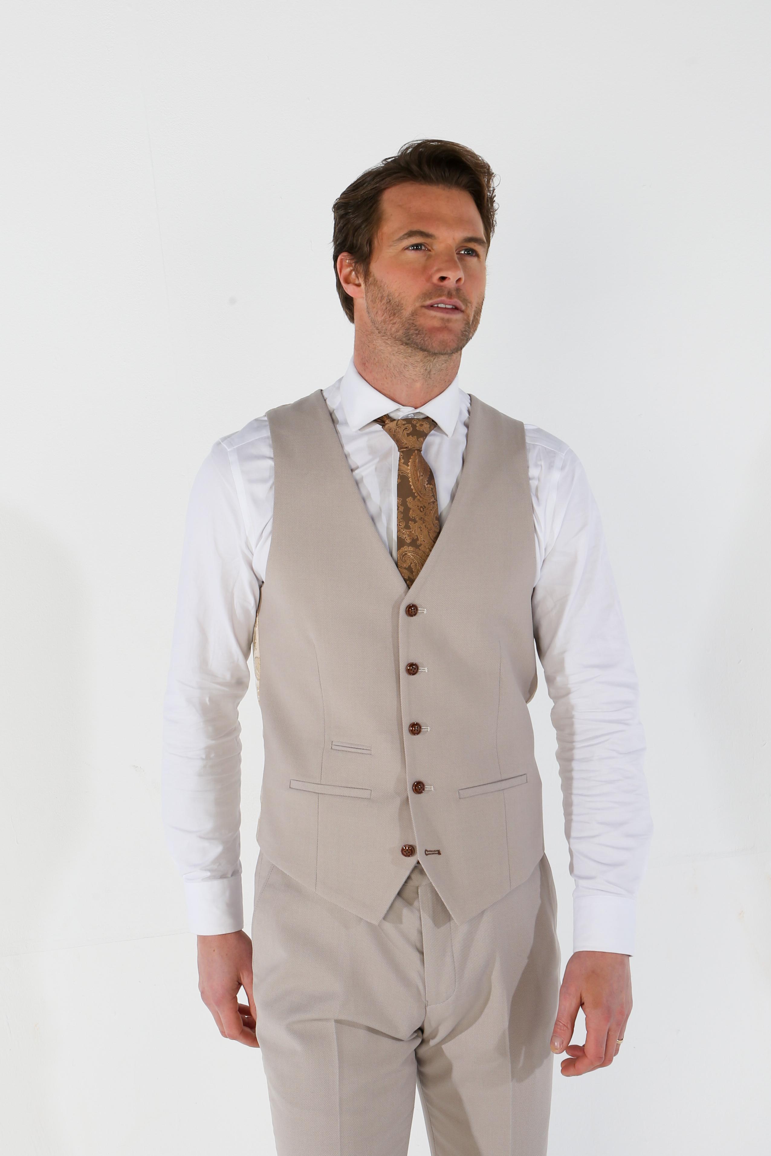 Men's Tailored Fit Single breasted Vest - MAYFAIR