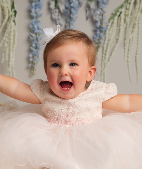 Robe en dentelle rose à bordure volantée pour filles et bébés – AMARA