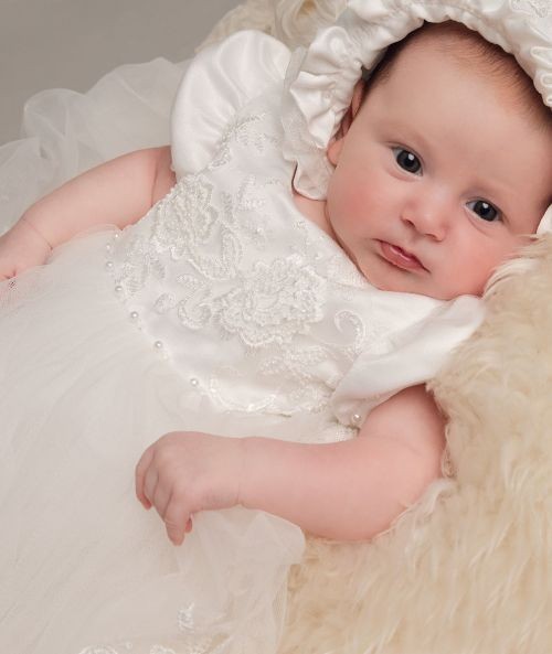 Robe de Baptême en Dentelle Héritage et Bonnet pour Bébé Fille - ALEXA