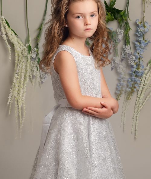 Girls Sparkly Embroidered Dress with Bow – CLIO