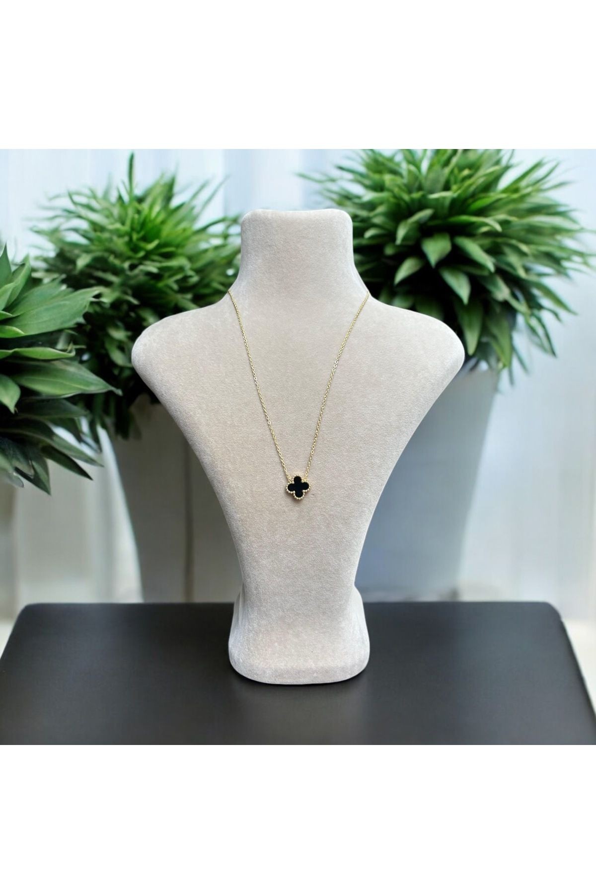 Sedef Taşlı Van Cleef Kolye