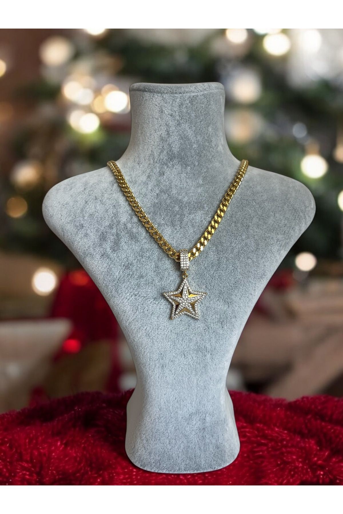 Ema Model Yıldız Charm Kolye