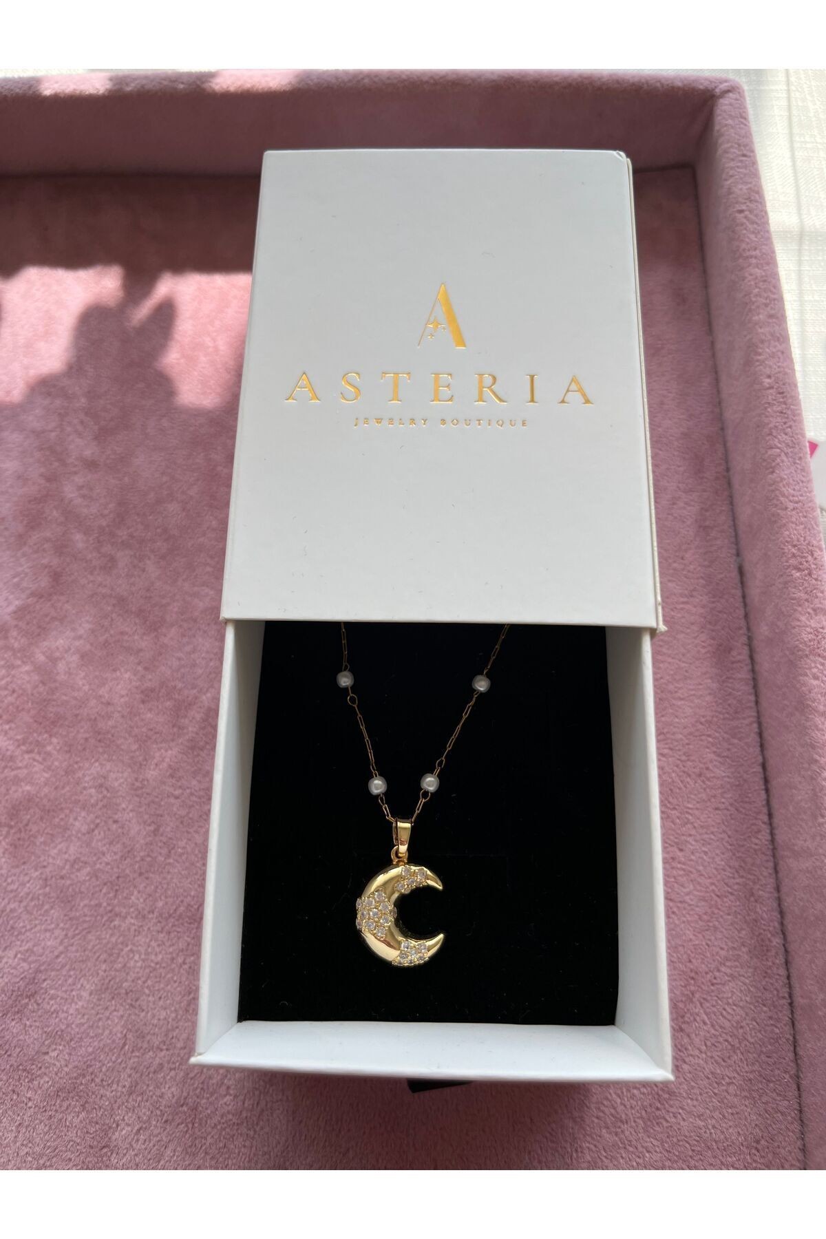 İnci Detaylı Gold Ay Kolye