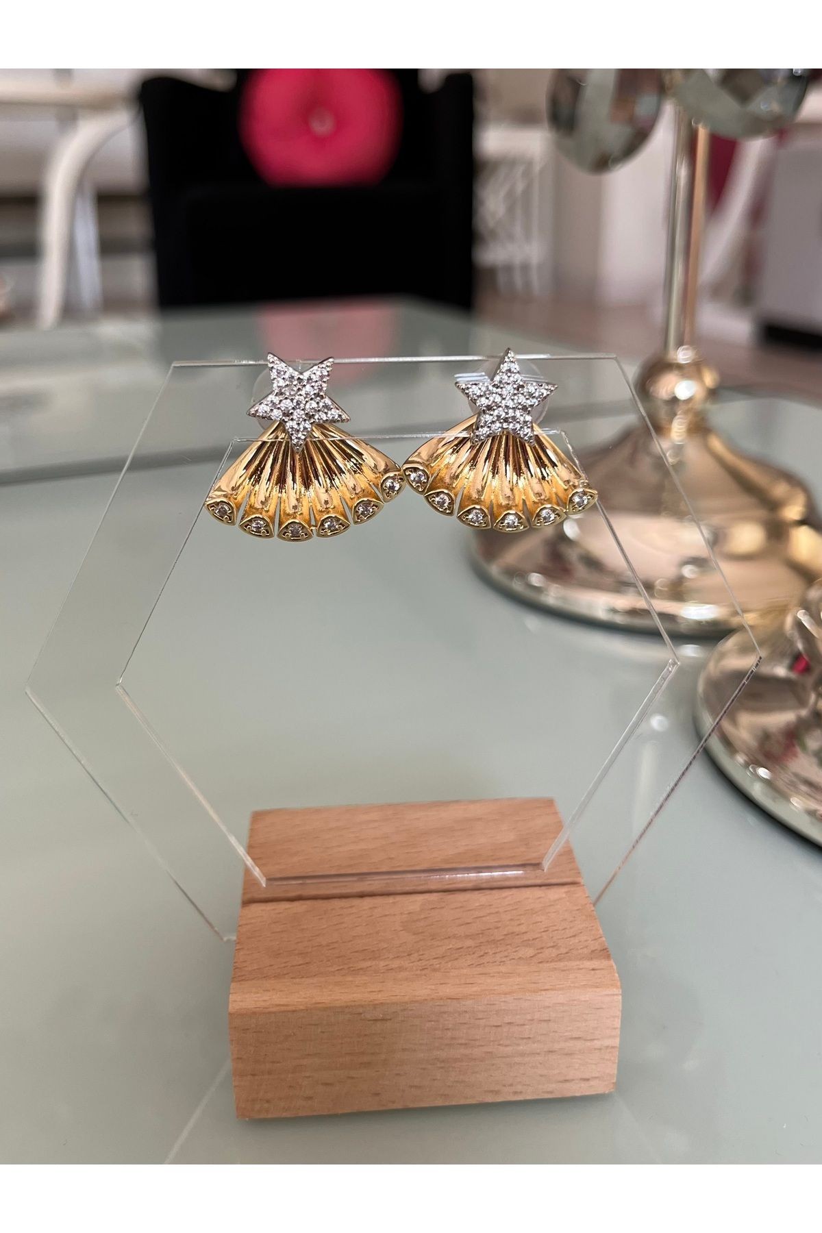 Gold Yıldız Tasarım İthal Küpe