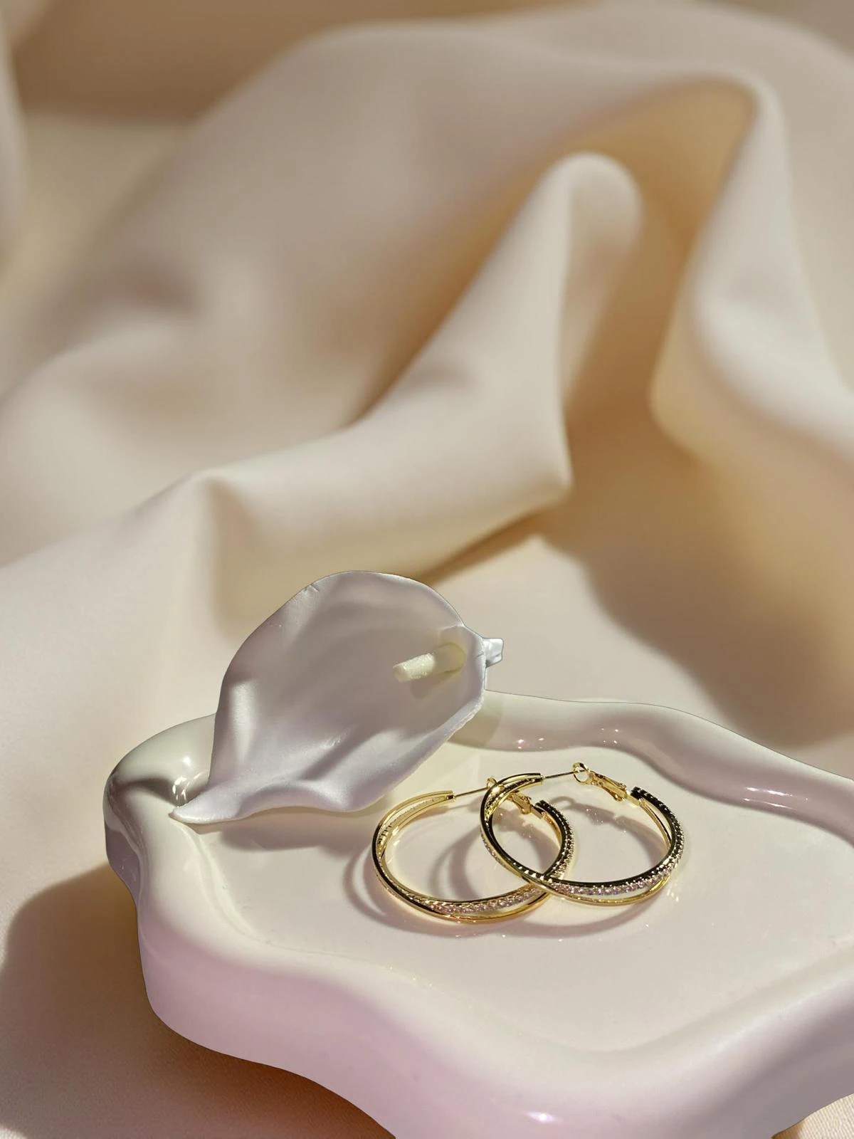 Çelik Çift Halka Taşlı Küpe [ Orta Boy]