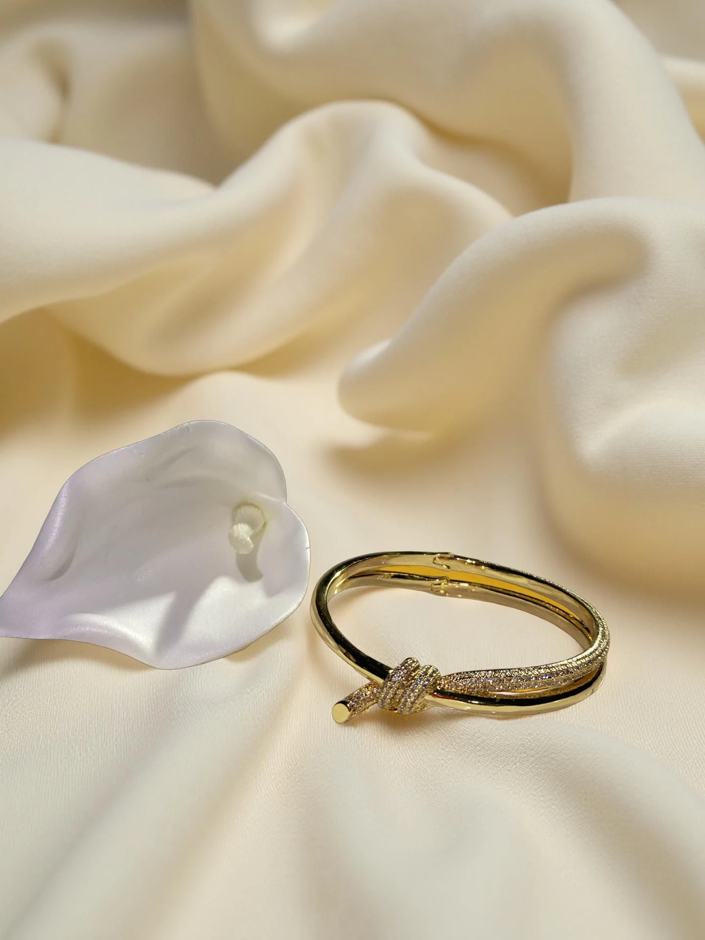 VIP Taşlı Düğüm Bileklik