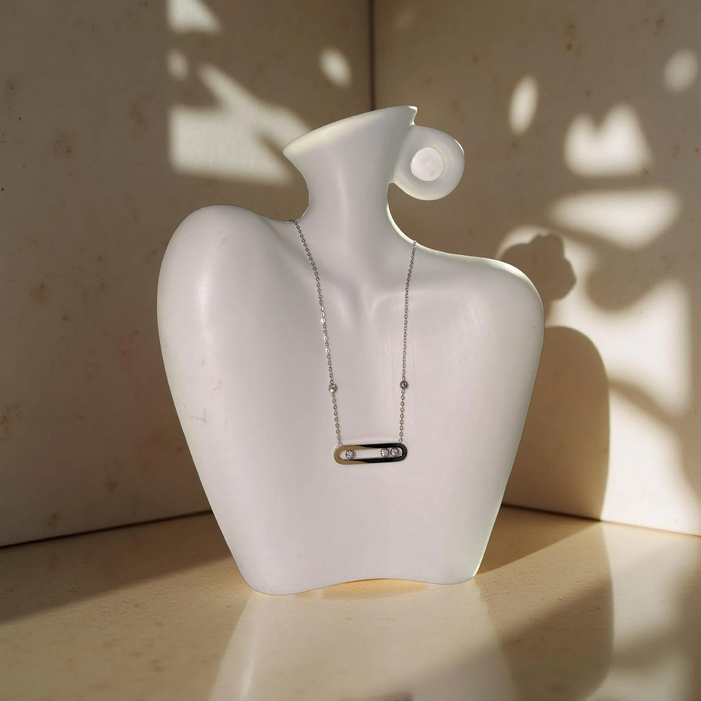 Çelik Gümüş Taşlı Marka Kolye