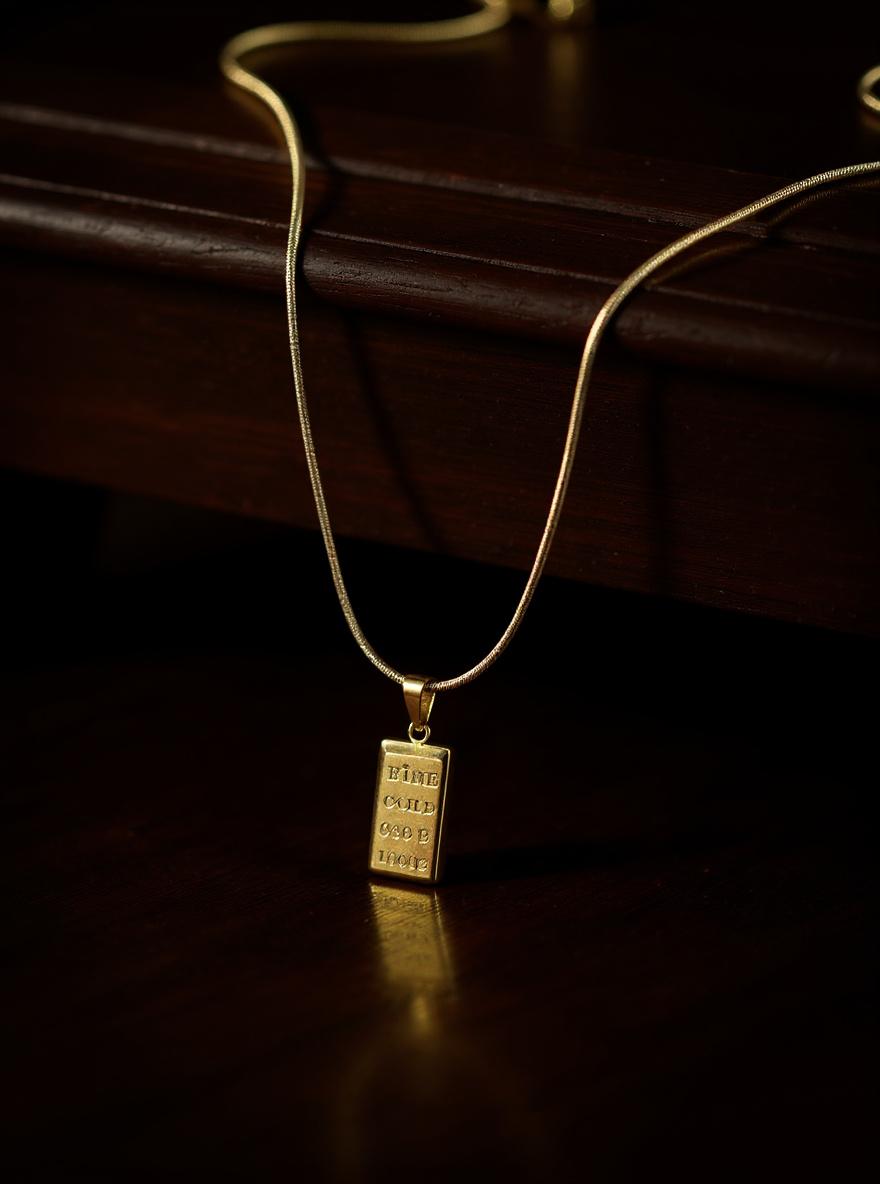 Çelik Külçe Altın Kolye