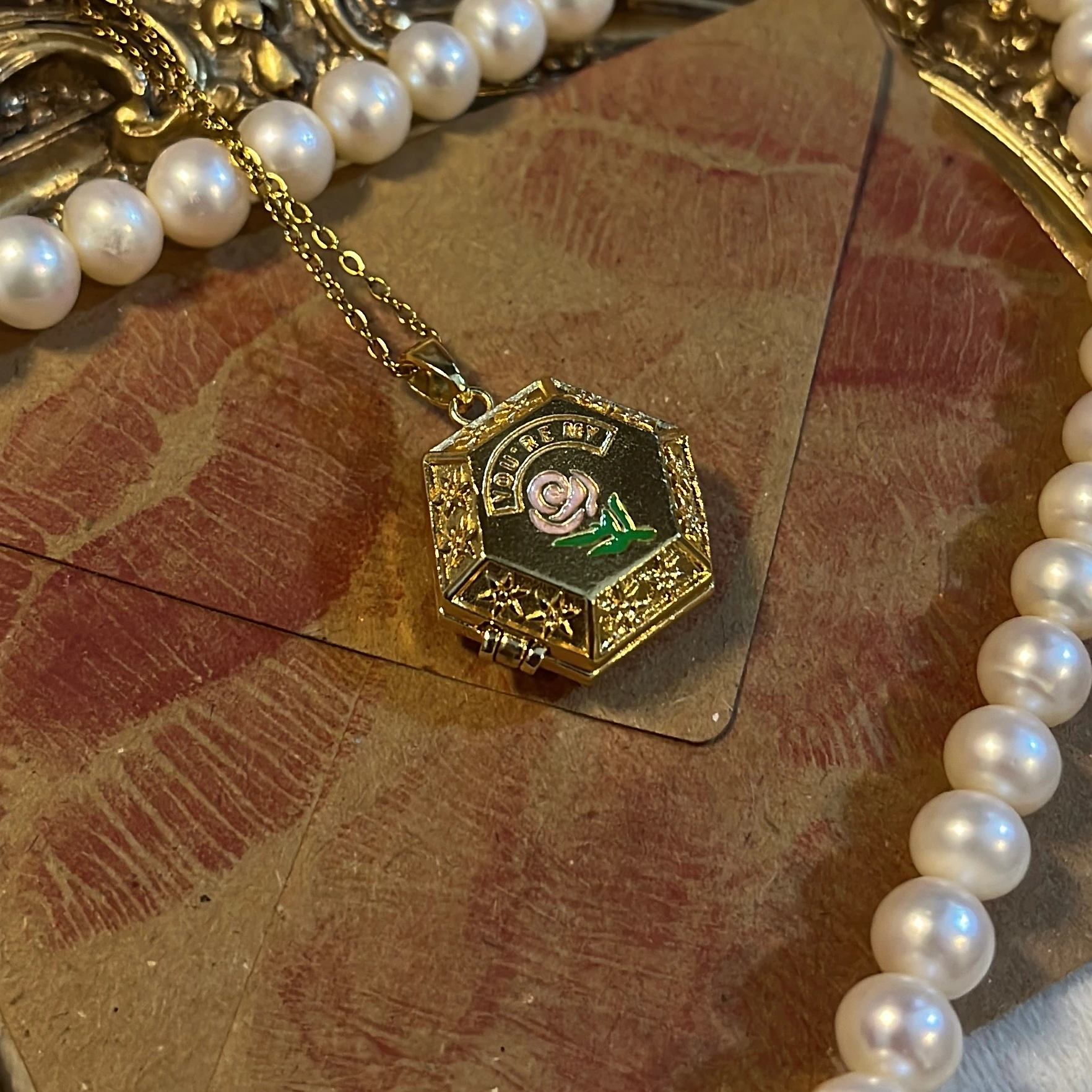 Vintage La Rosa Kapaklı Locket Kolye