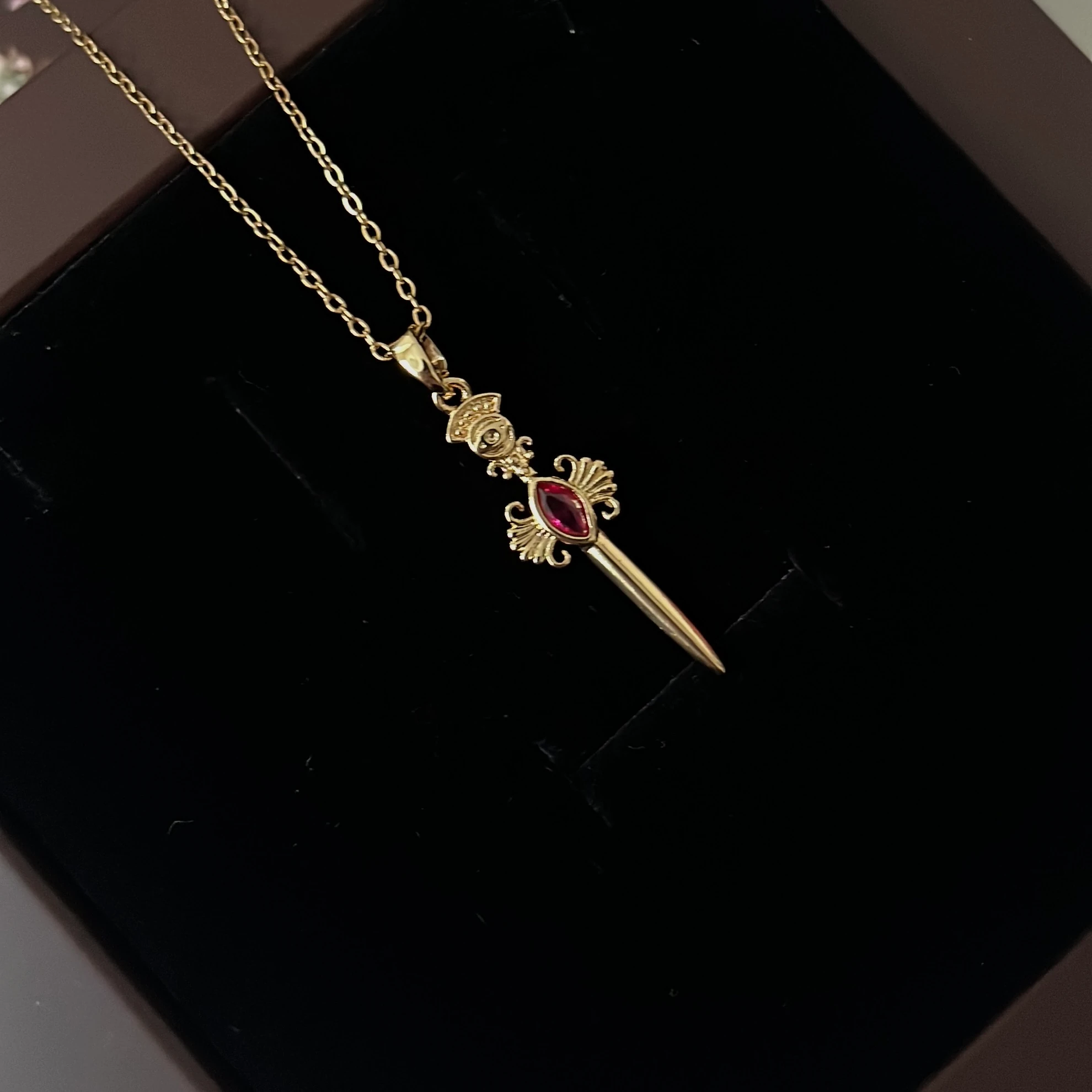 Çelik | Cherry Sword Kolye