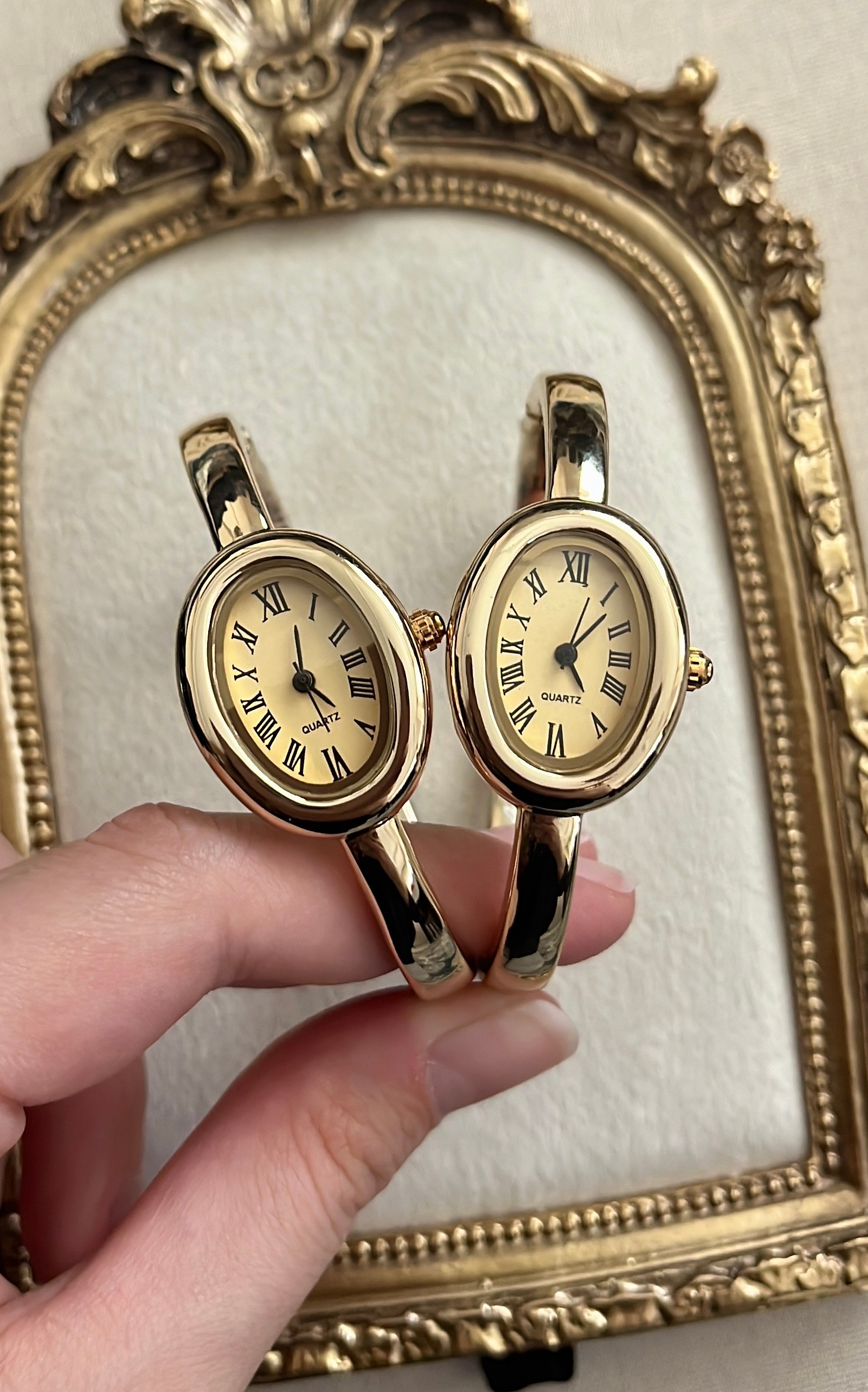 Catier Kelepçe Saat Vintage Gold