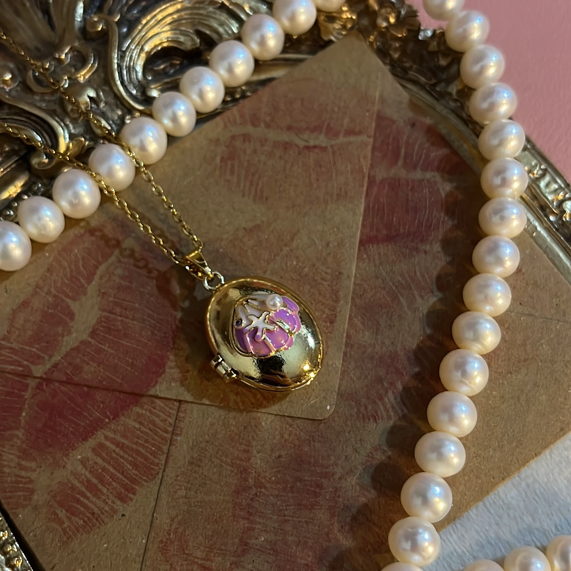 Vintage İstiridye Kapaklı Locket Kolye