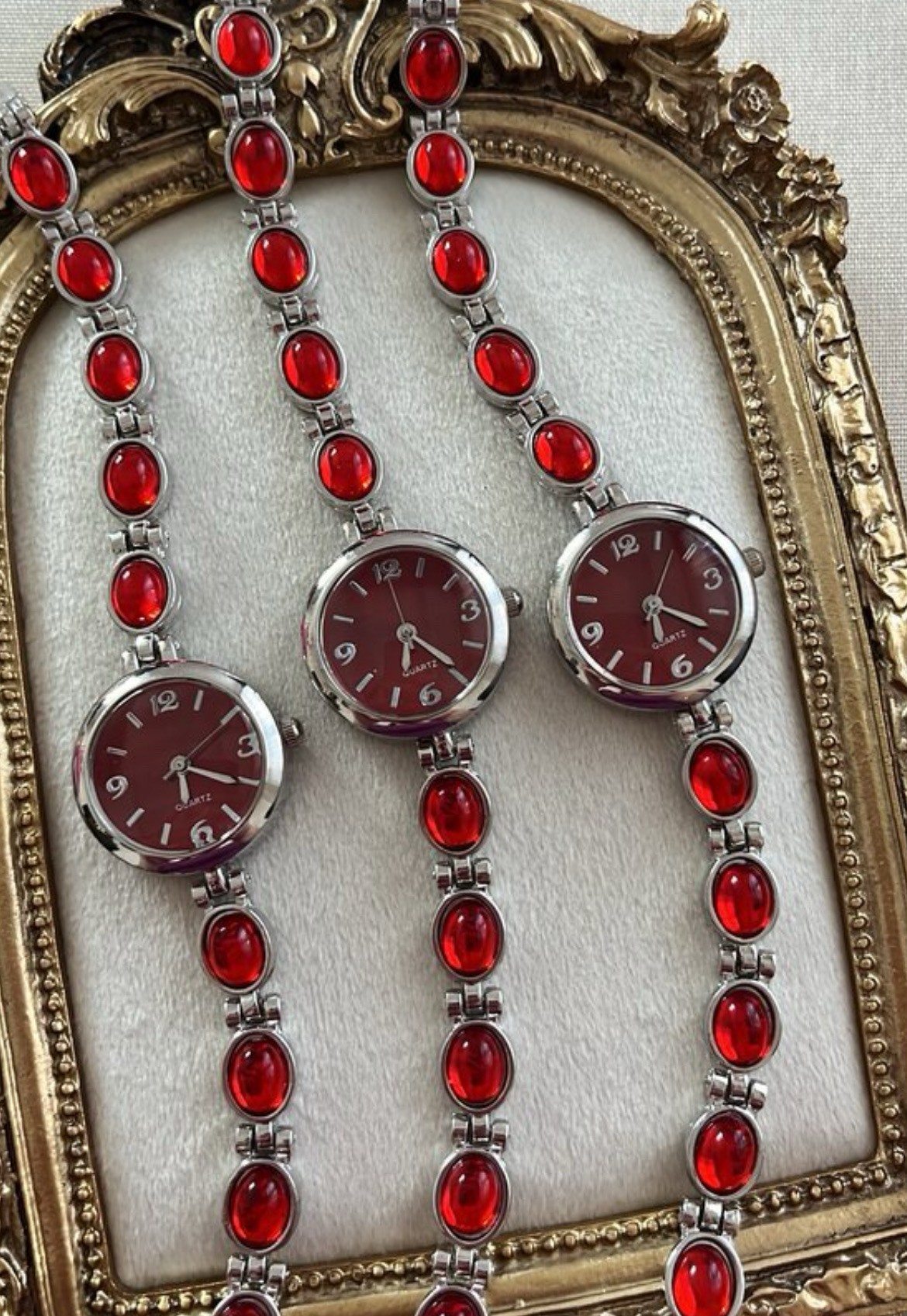 Cherry Red Opal Saat