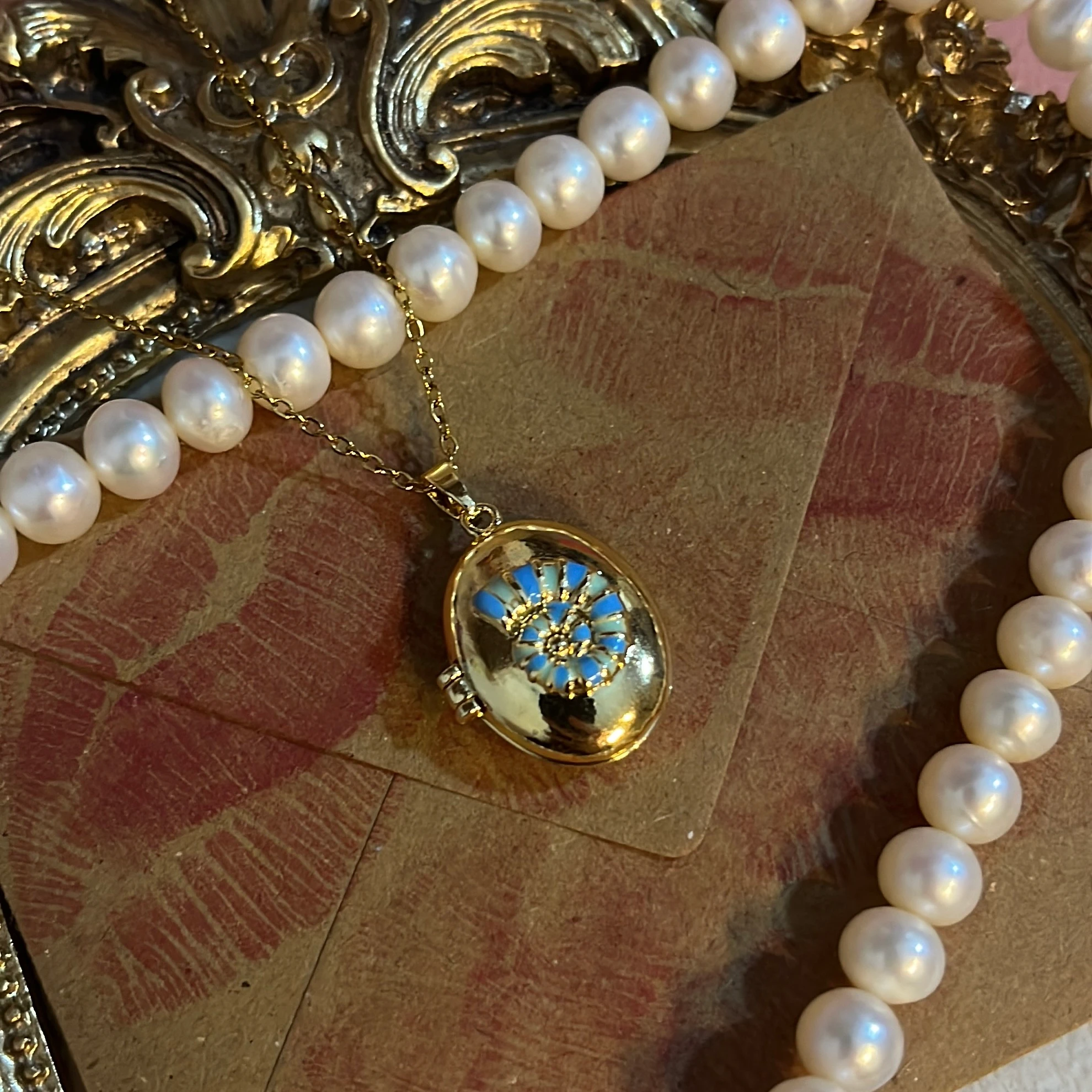 Vintage Deniz Kabuğu Kapaklı Locket Kolye