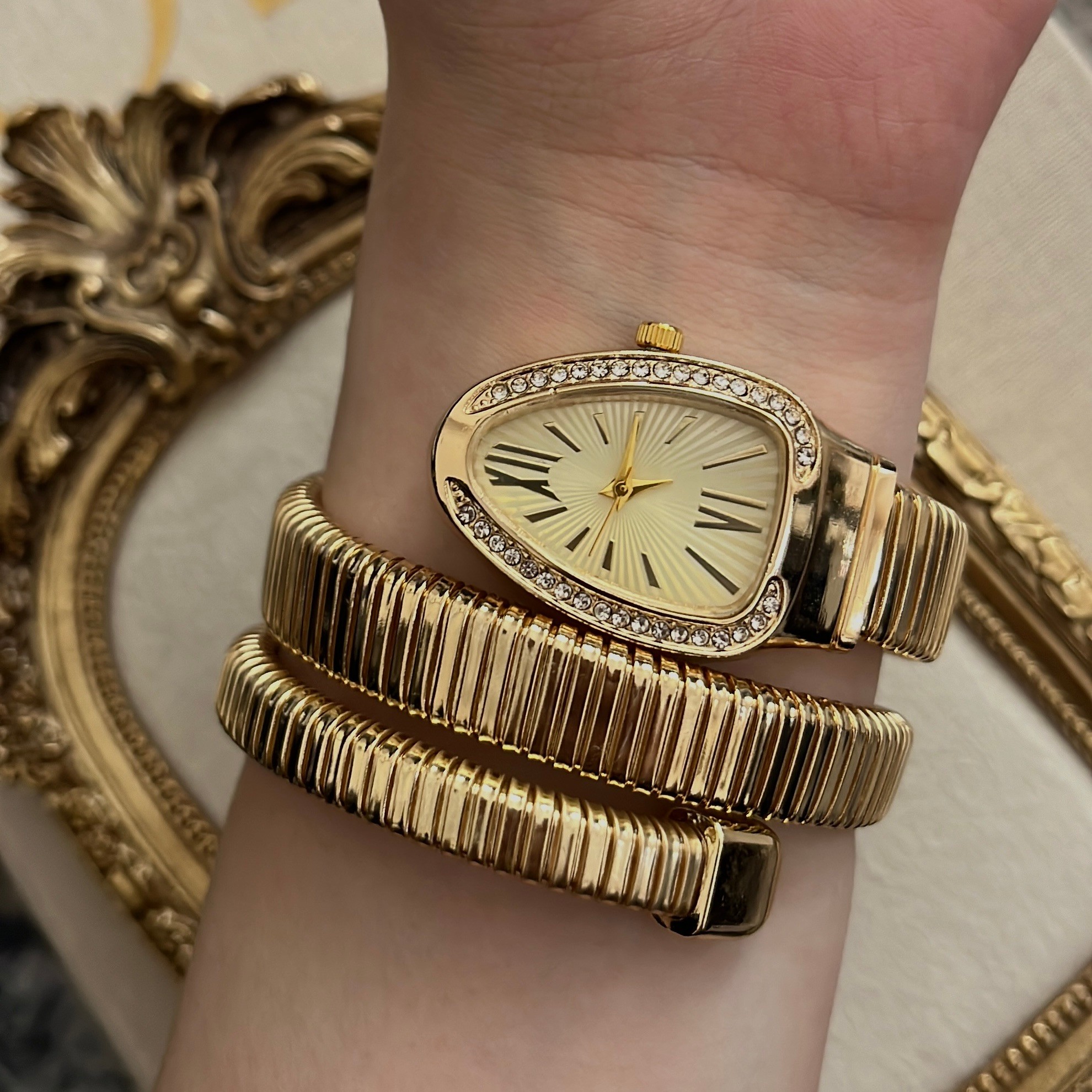 Bvl Sarmal Saat Vintage Kasa Gold