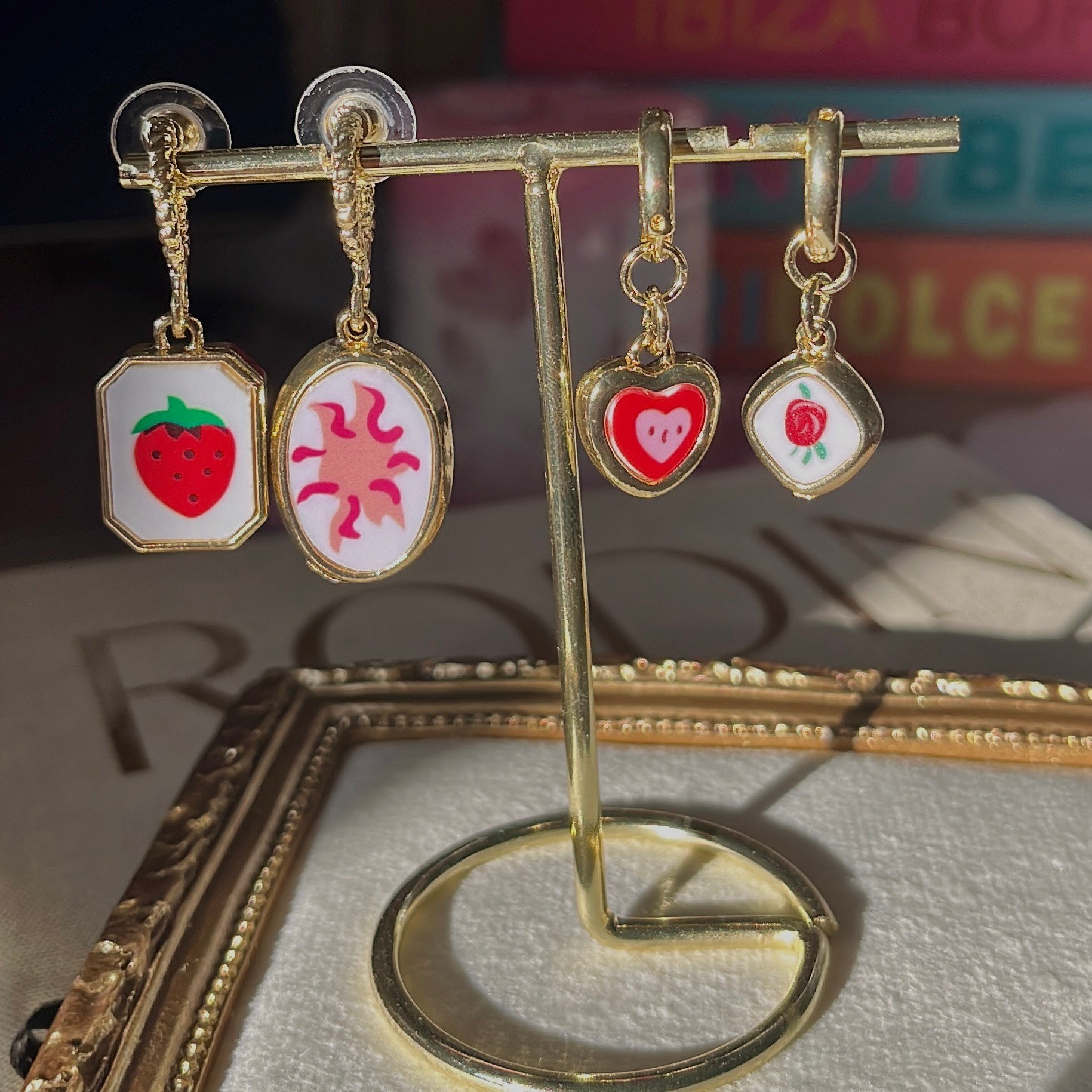 Strawberry Küpe Set Gold