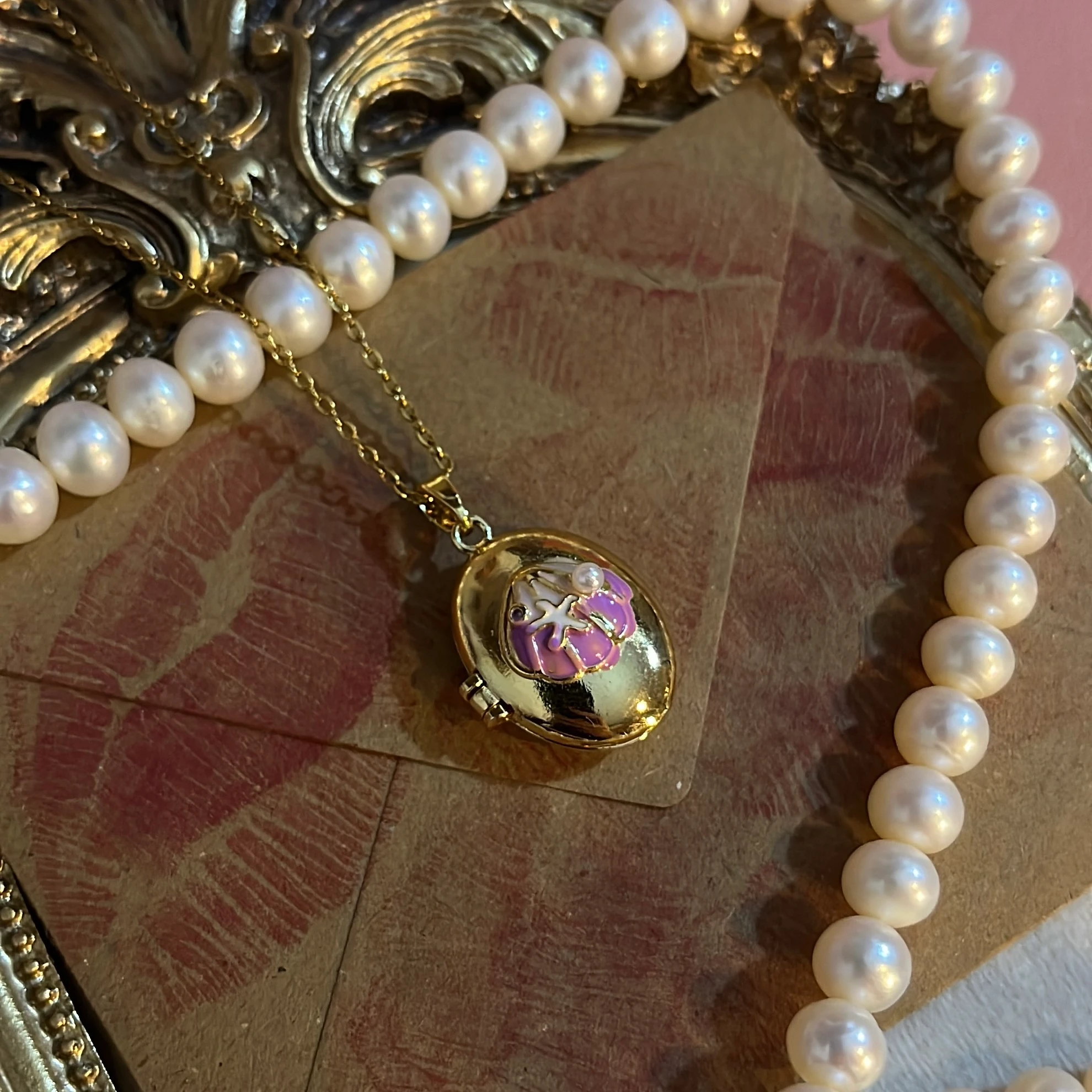 Vintage İstiridye Kapaklı Locket Kolye