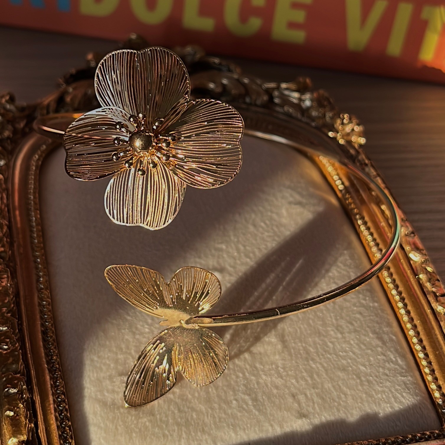 Flower Armcuff Pazu Bilekliği