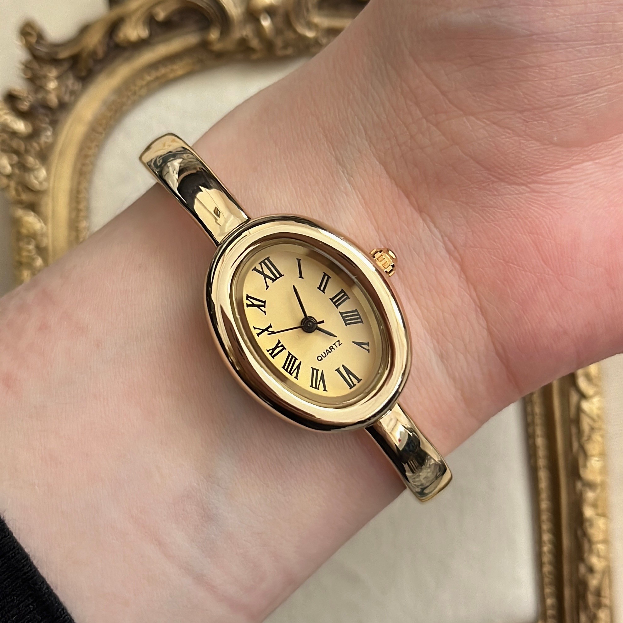 Catier Kelepçe Saat Vintage Gold