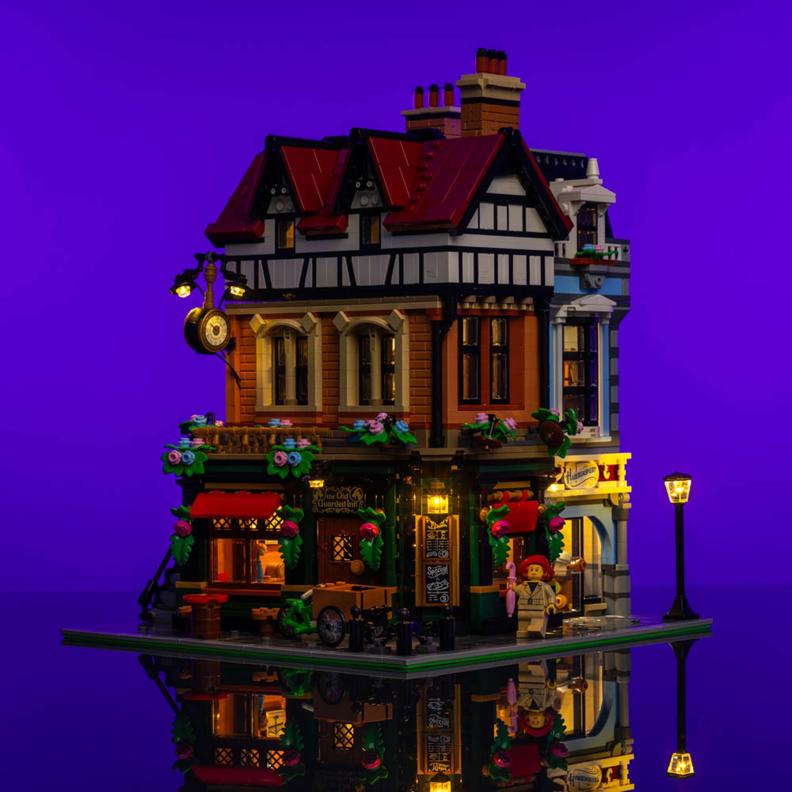 LEGO® 10350 Tudor Corner Işık Kiti