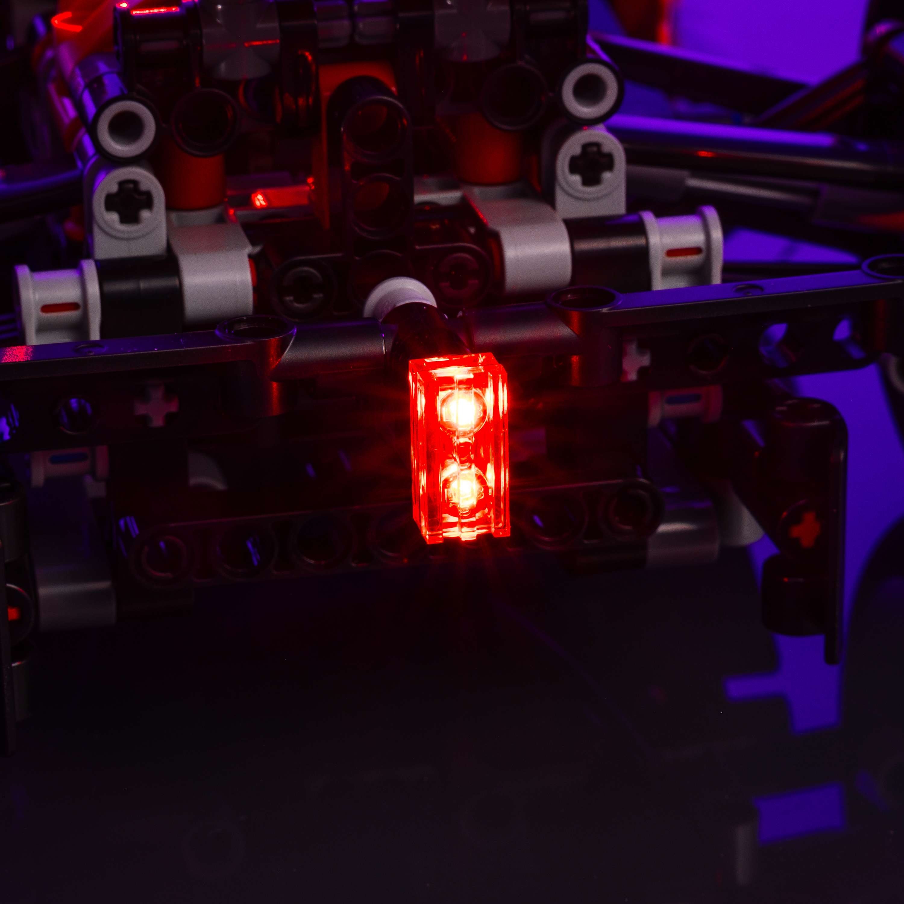 LEGO® 42207 Ferrari SF-24 F1 Car Işık Kiti