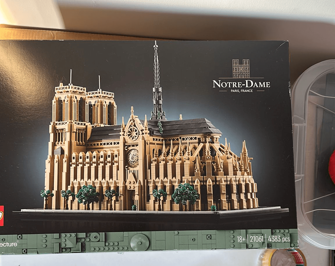 21061 LEGO® Notre-Dame de Paris İkinci el