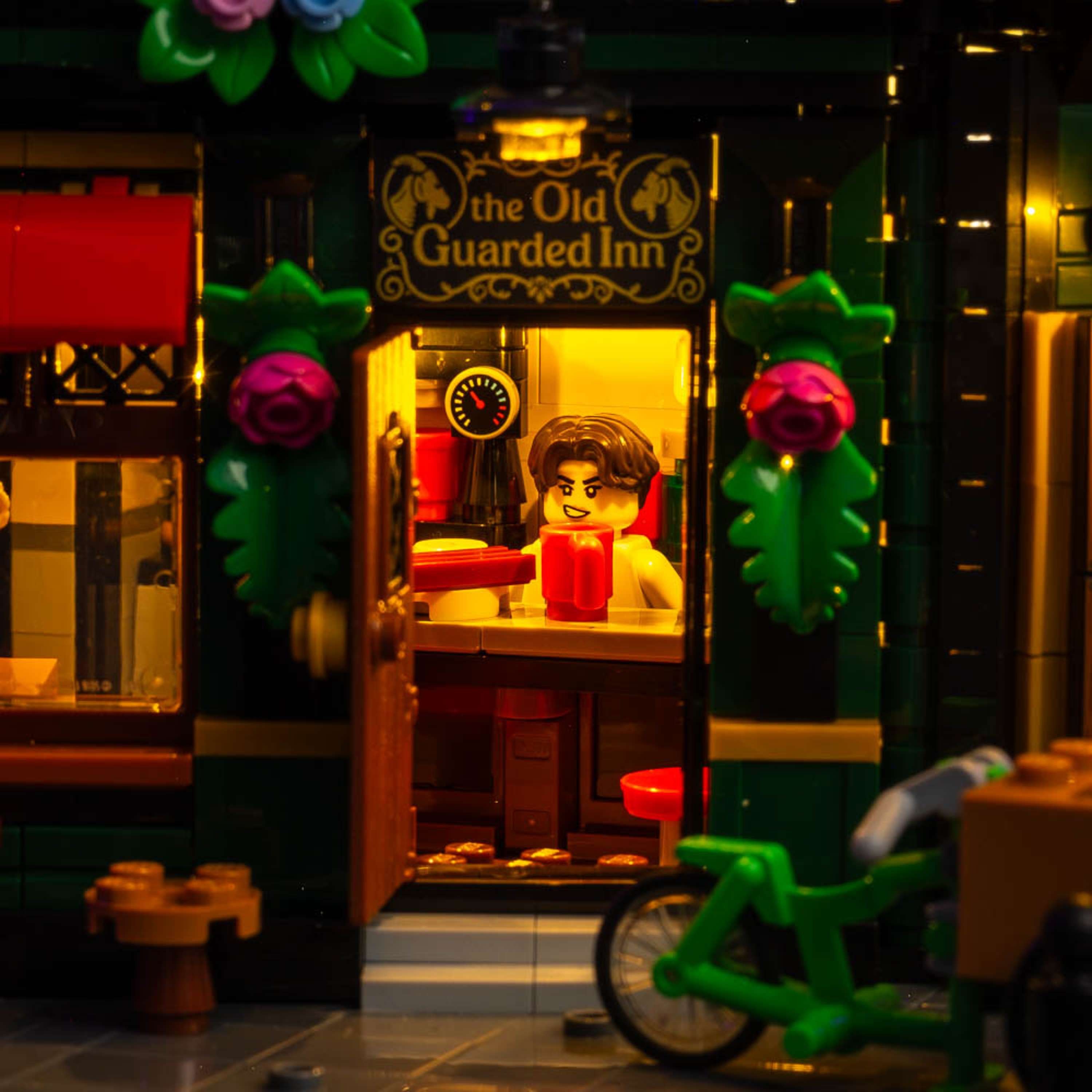 LEGO® 10350 Tudor Corner Işık Kiti