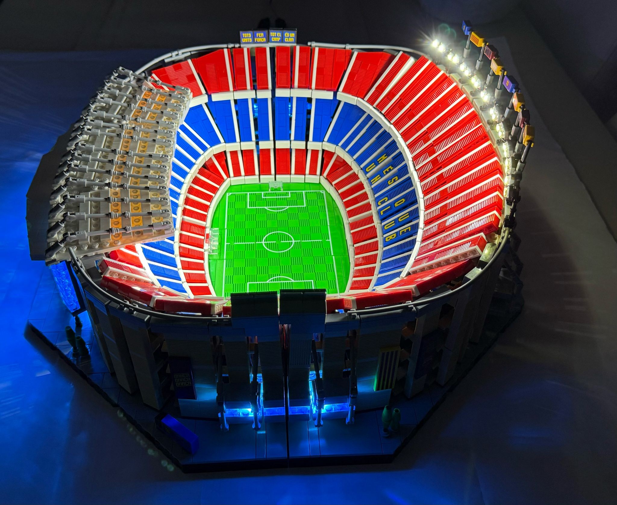 10284 LEGO Camp Nou - FC Barcelona İkinci el