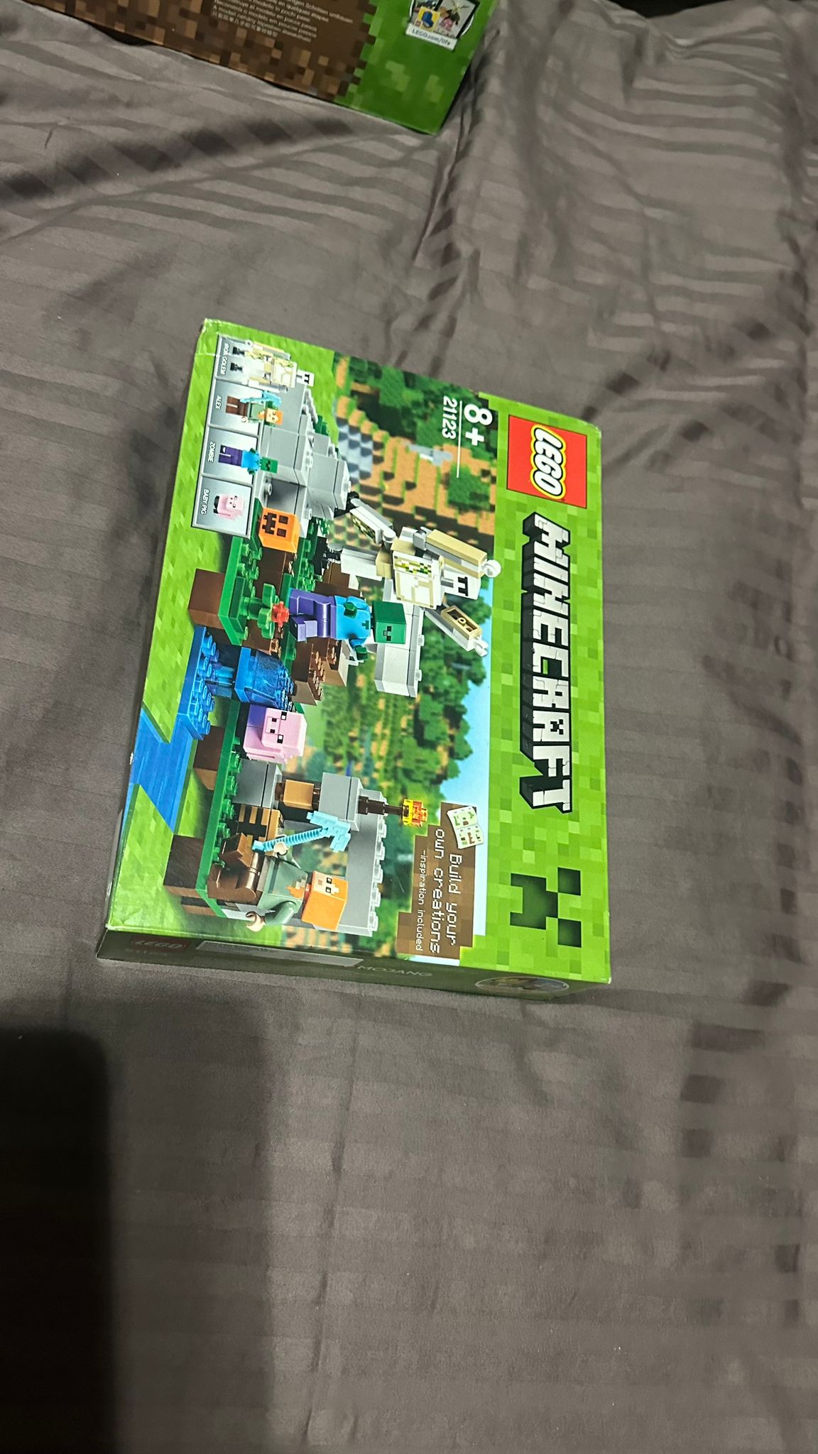 21123 LEGO® The Iron Golem Sıfır Kapalı Kutu