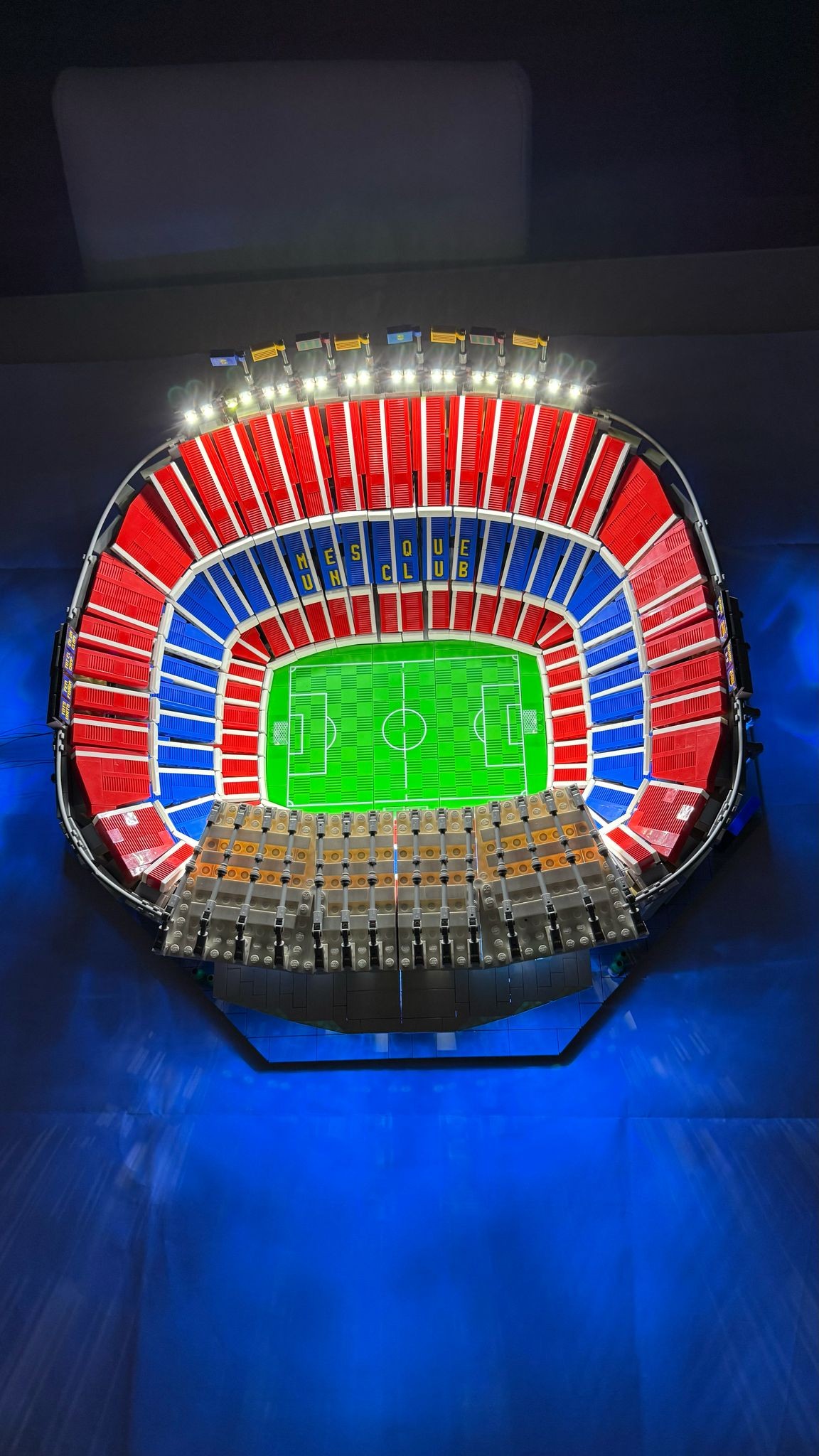 10284 LEGO Camp Nou - FC Barcelona İkinci el