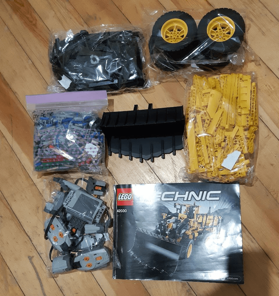 42030 LEGO® Volvo L350F Wheel Loader İkinci el