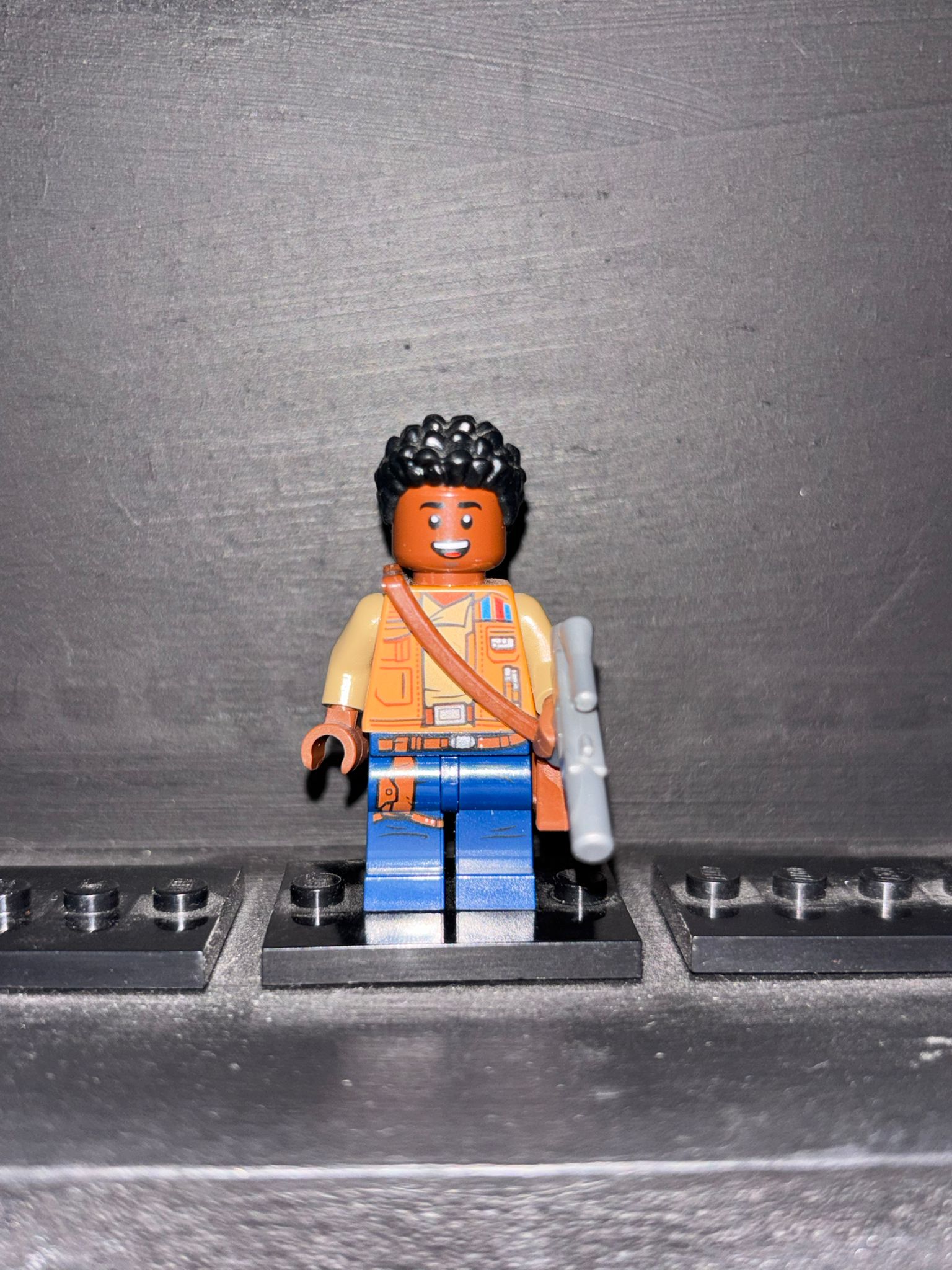 LEGO® Minifigür Finn, Tan Undershirt, Dark Blue Legs İkinci El sw1066