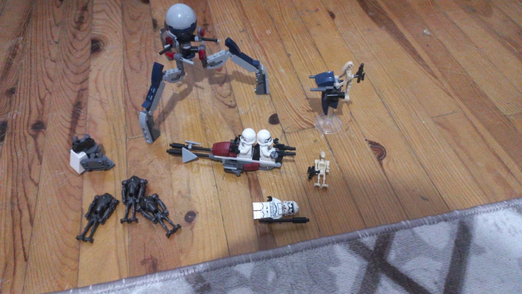 75372 LEGO® Clone Trooper & Battle Droid Battle Pack İkinci el