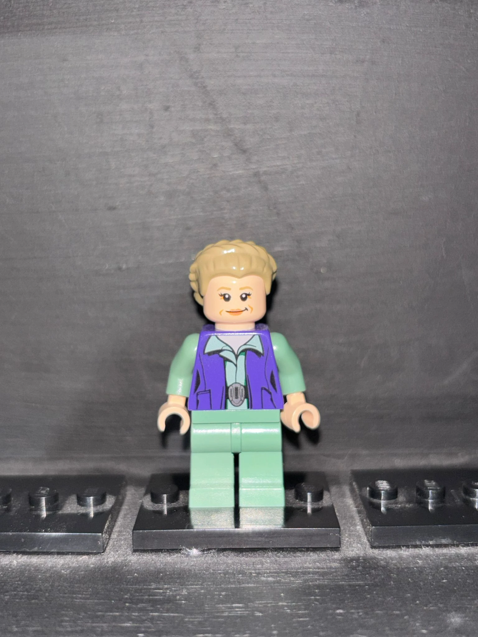 LEGO® Minifigür Princess Leia / General Leia, Plain Undershirt İkinci El sw0718