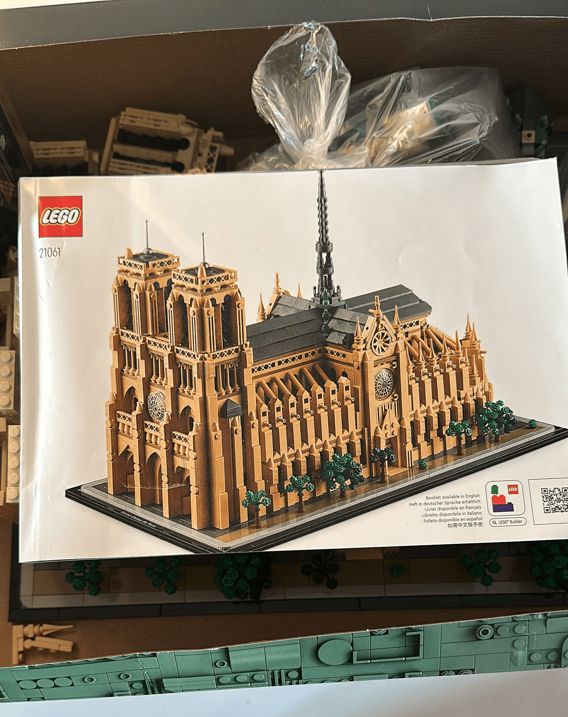 21061 LEGO® Notre-Dame de Paris İkinci el