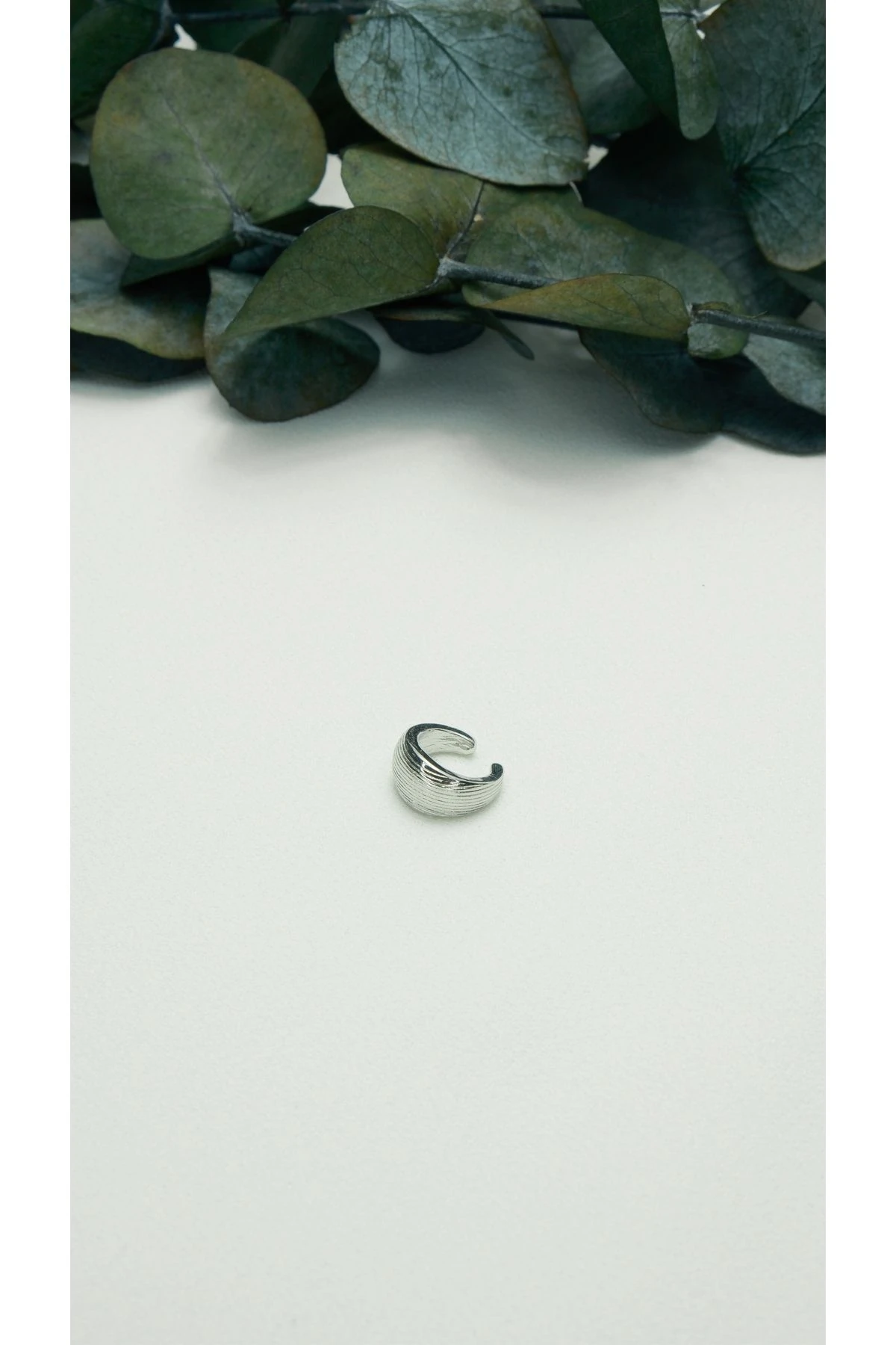 ALTIN KAPLAMA ÇİZGİ DOKULU VİNTAGE EARCUFF SİLVER