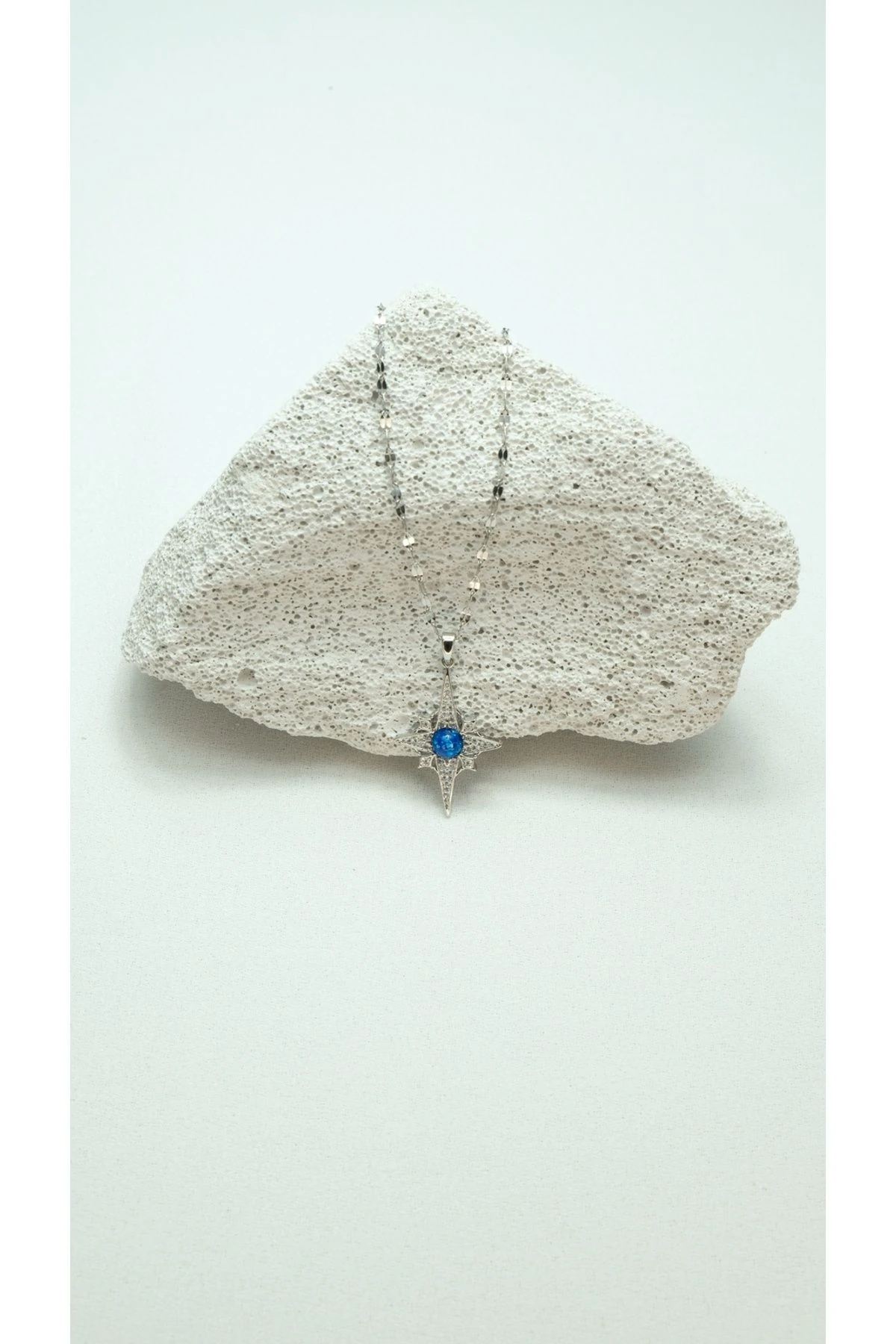 Çelik Zirkon Taşlı Kuzey Yıldızı Mavi Taş Detaylı Silver Kolye