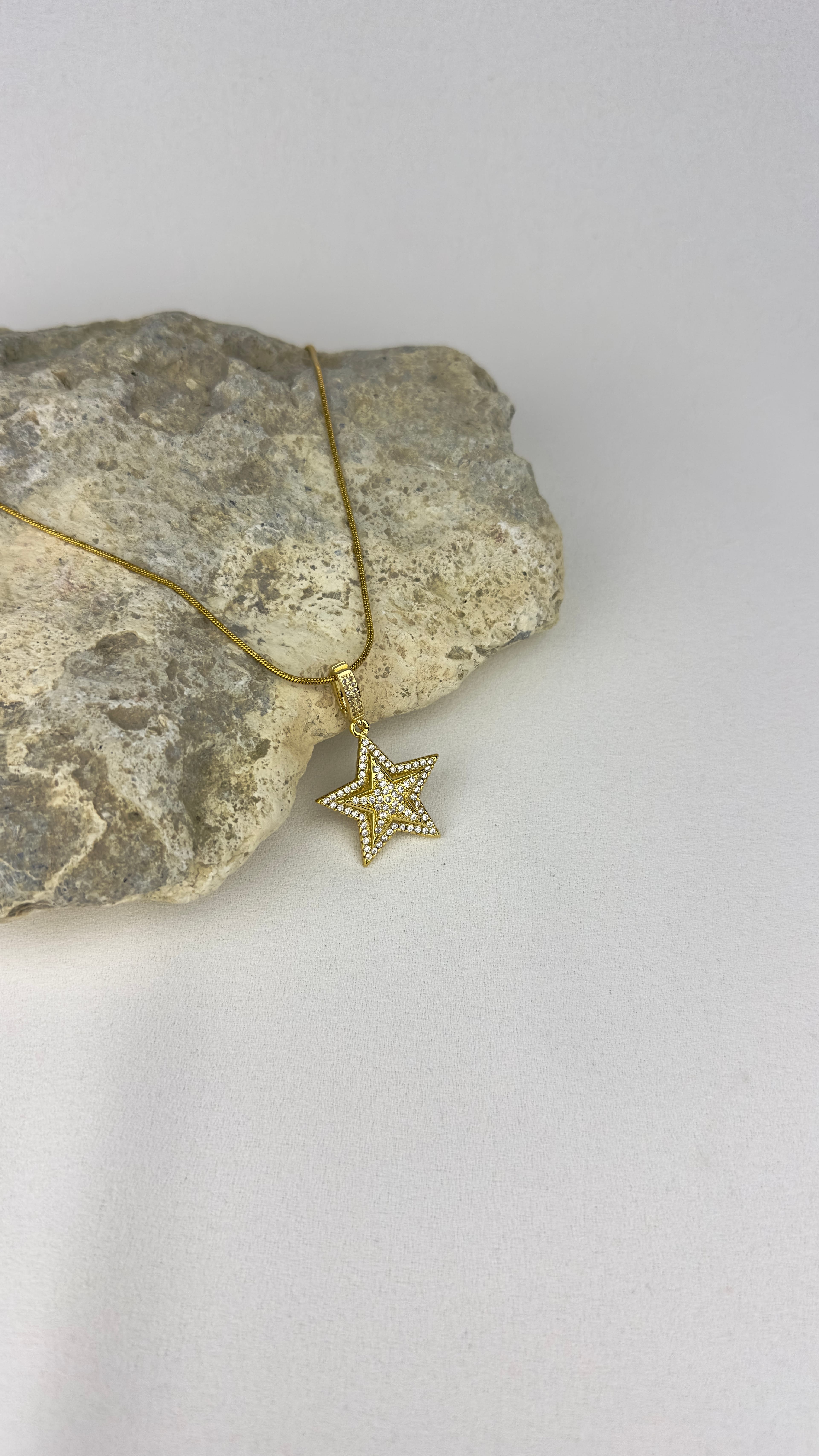 Çelik Büyük Yıldızlı Zirkon Taşlı Kolye Gold