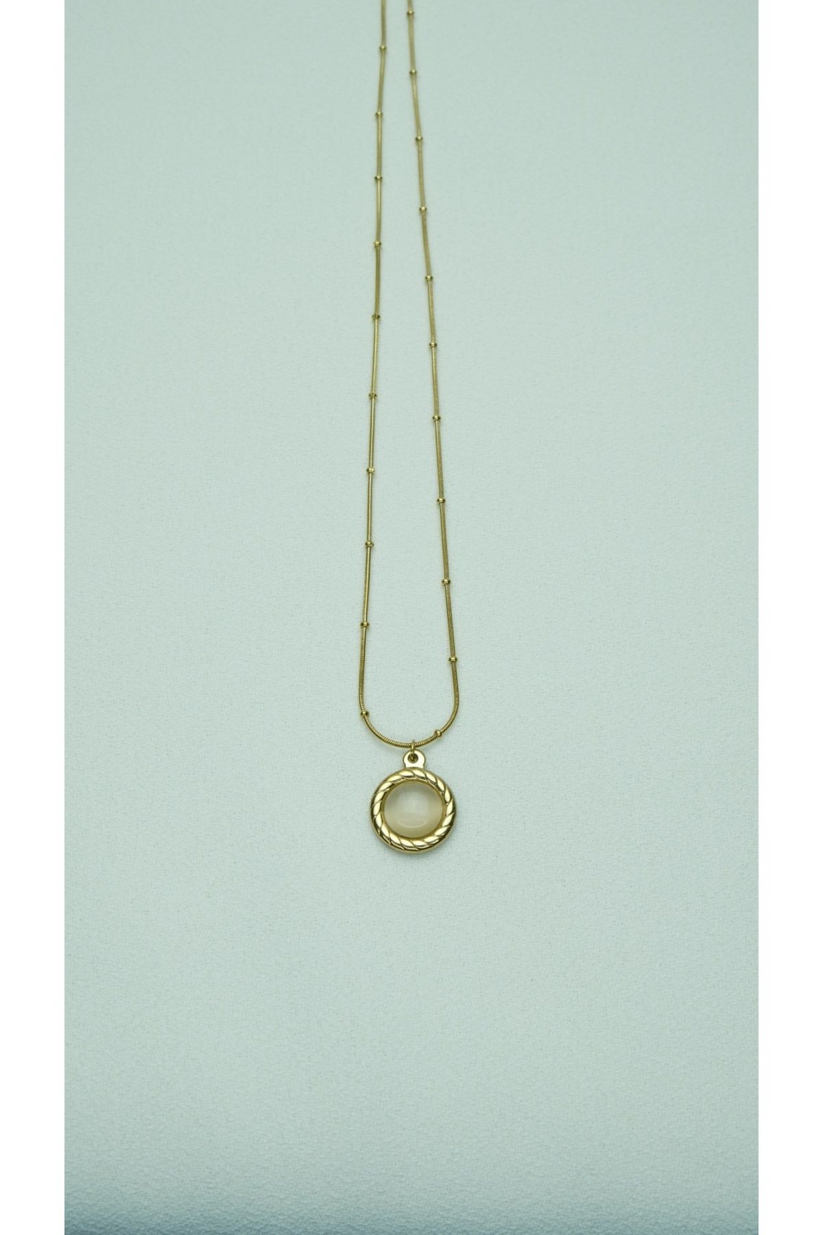 Çelik Vintage Bej Taşlı Yuvarlak Detaylı Pinterest Gold Kolye