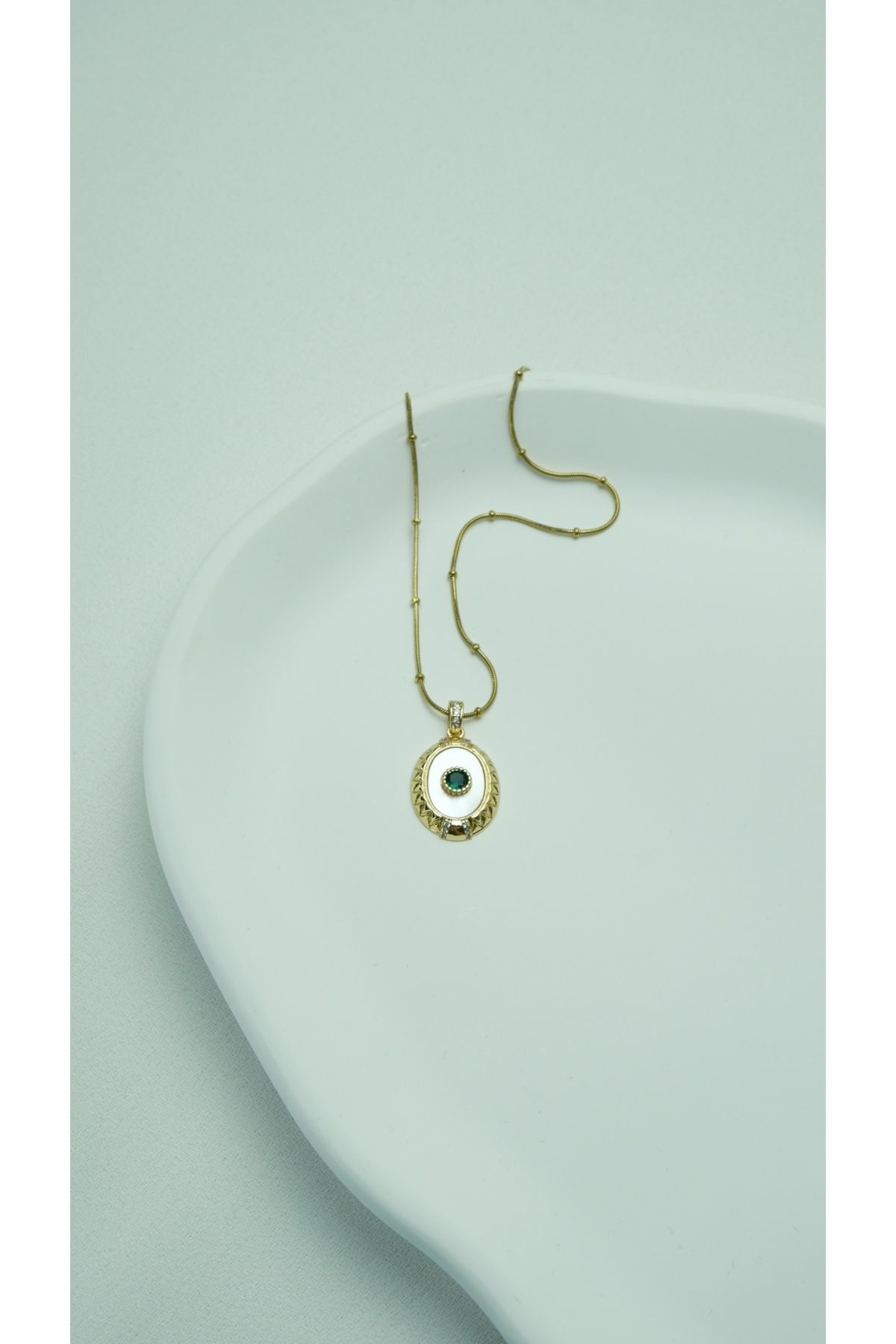 Çelik Vintage Yeşil Taş Detaylı Pinterest Gold Kolye