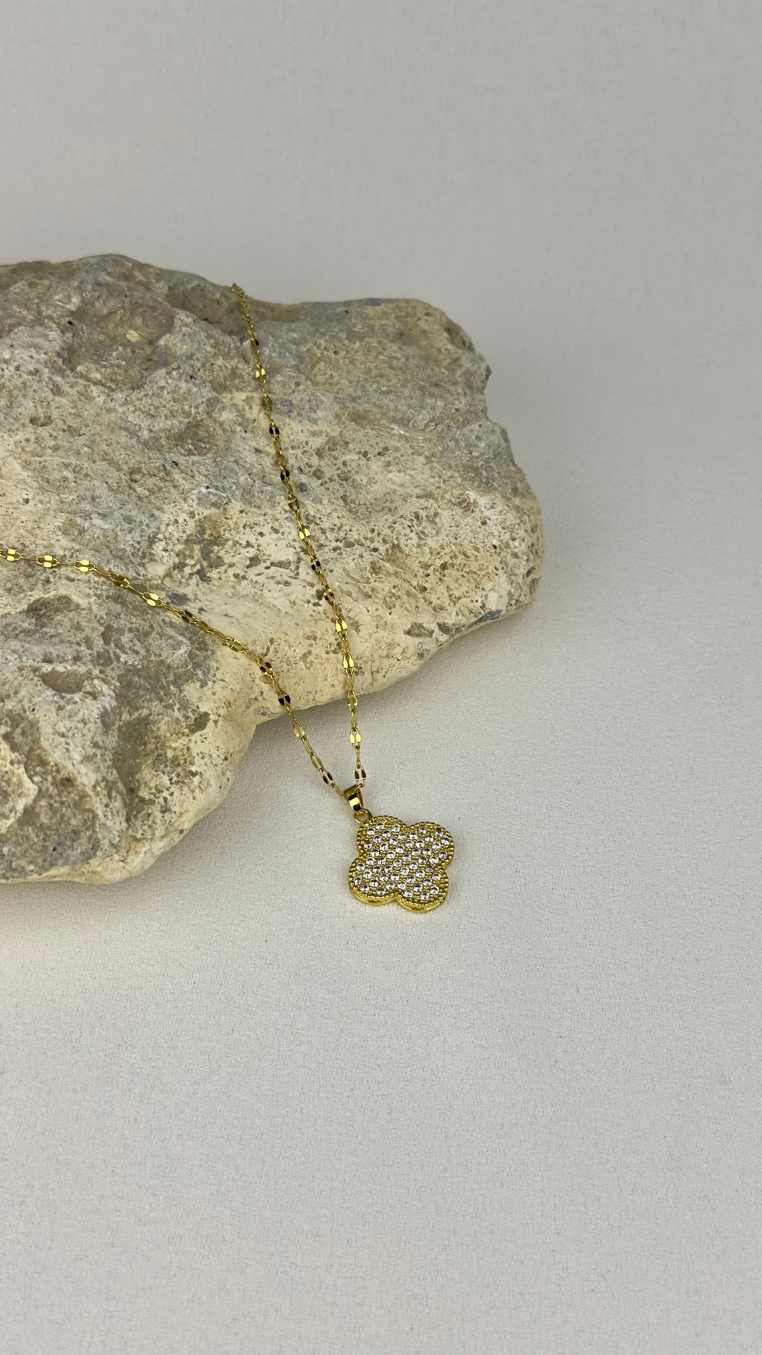 Çelik Zirkon Taşlı Yonca Kolye Gold 