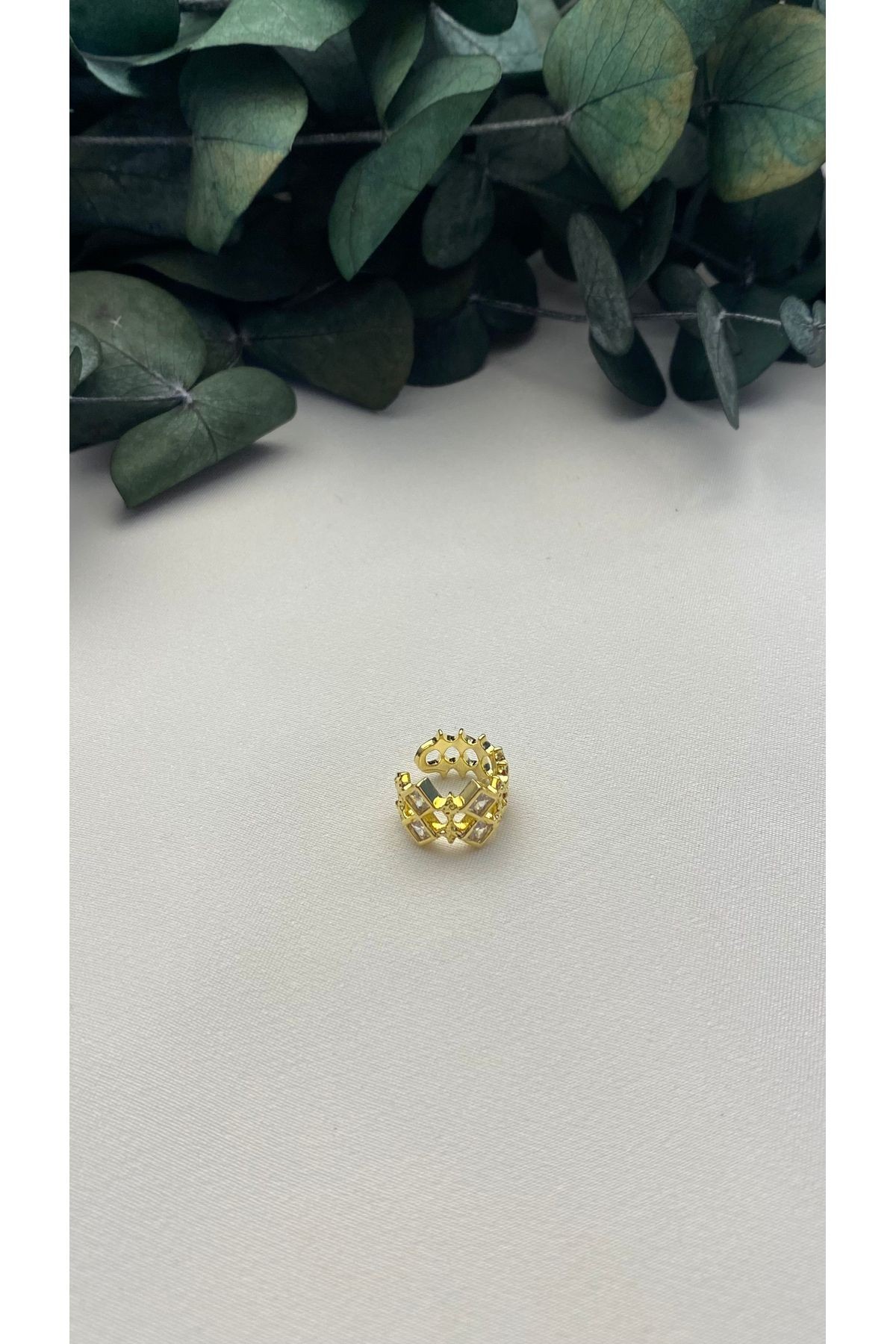 ALTIN KAPLAMA ZİRKON TAŞLI BAKLAVA DESEN EARCUFF GOLD