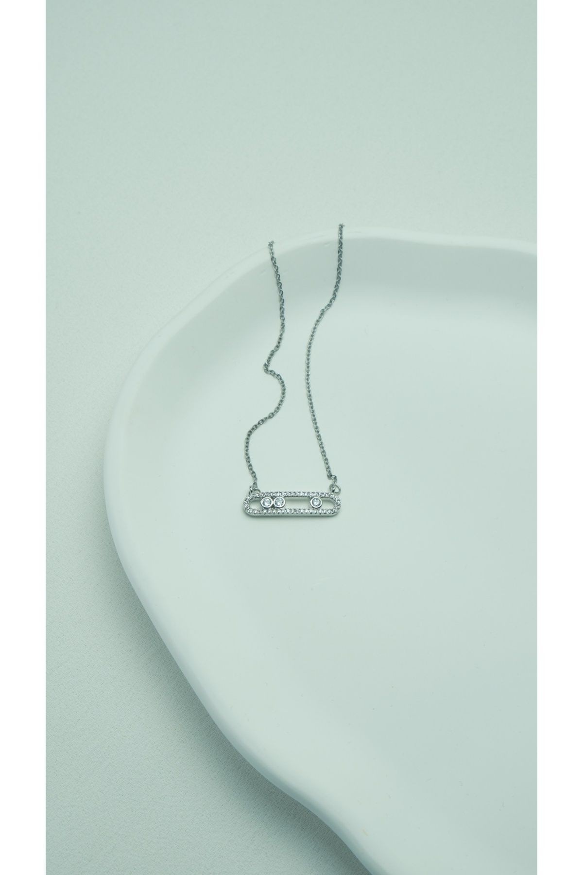 Çelik Zirkon Taşlı Messika Model Silver Kolye