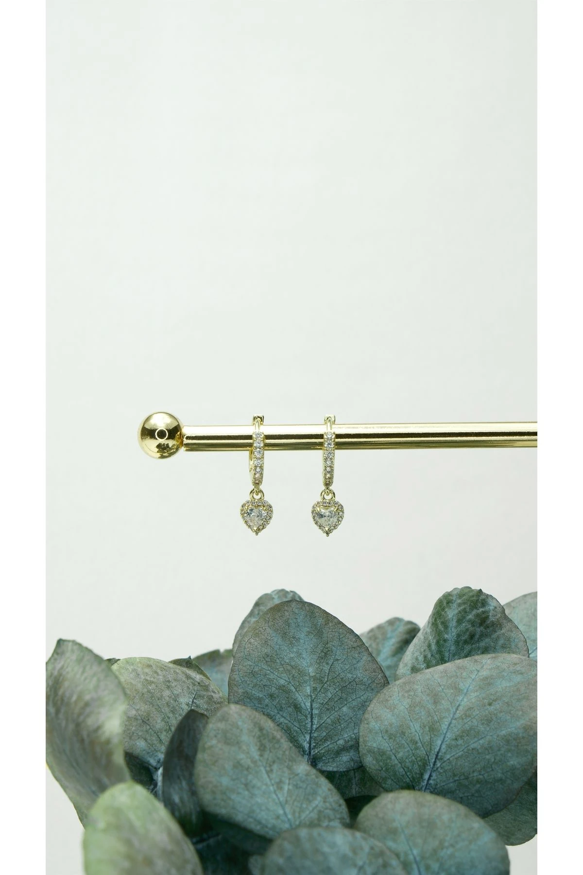 ALTIN KAPLAMA KALP ZİRKON KÜPE GOLD