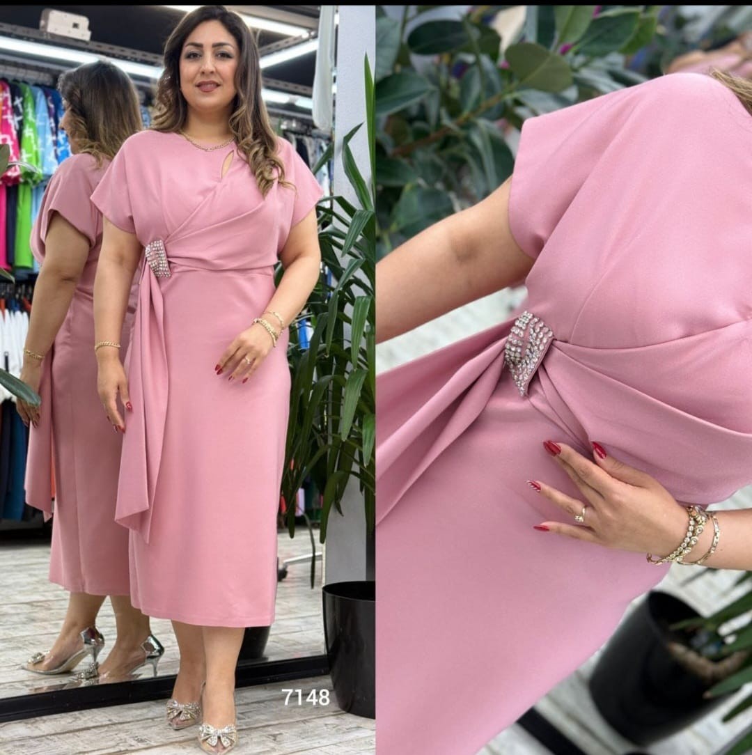 Krep Kumaş Beli Taşlı Elbise