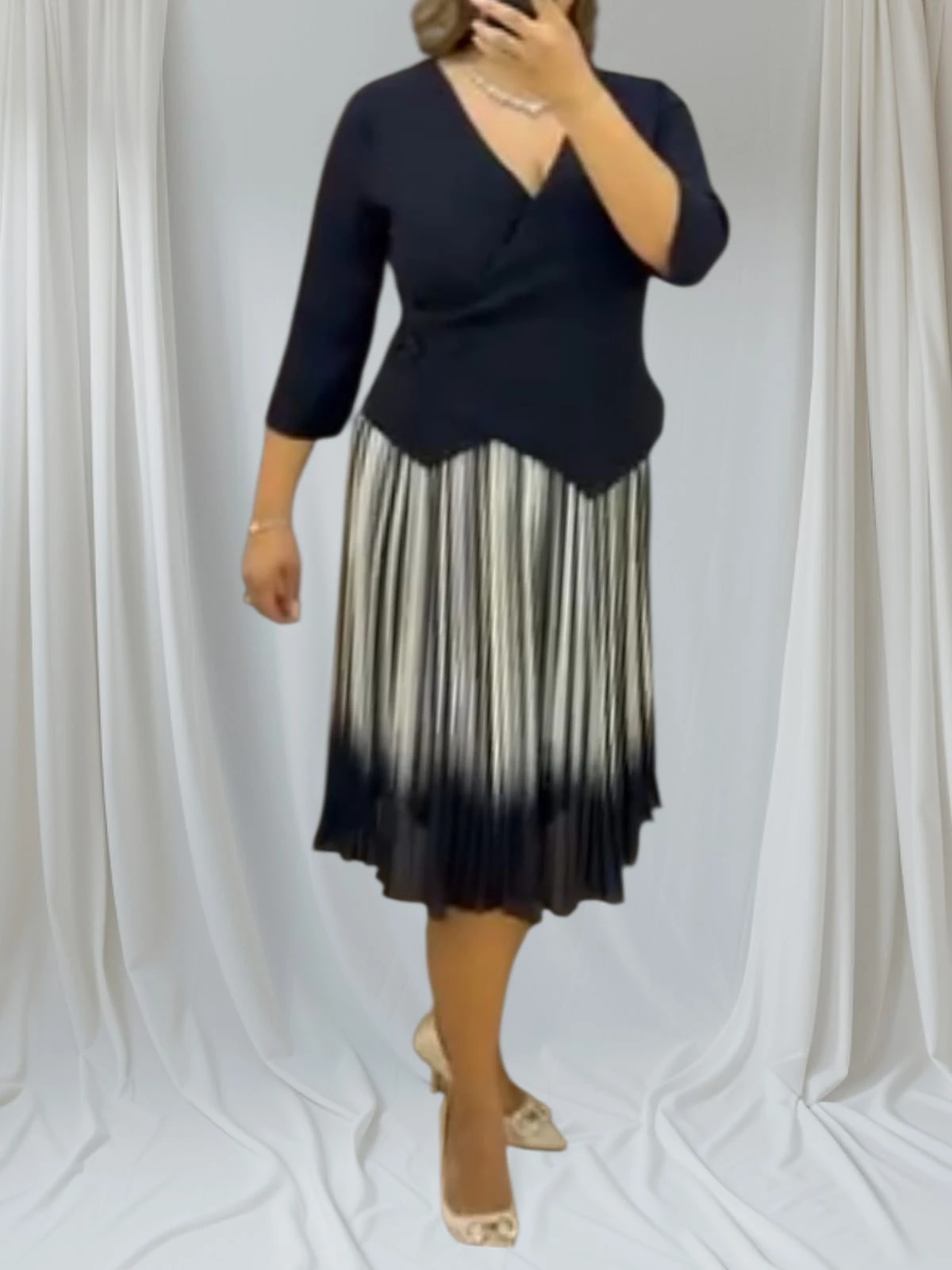 Krep Kumaş Alt Kısmı Pilise Şifon Tasarım Elbise