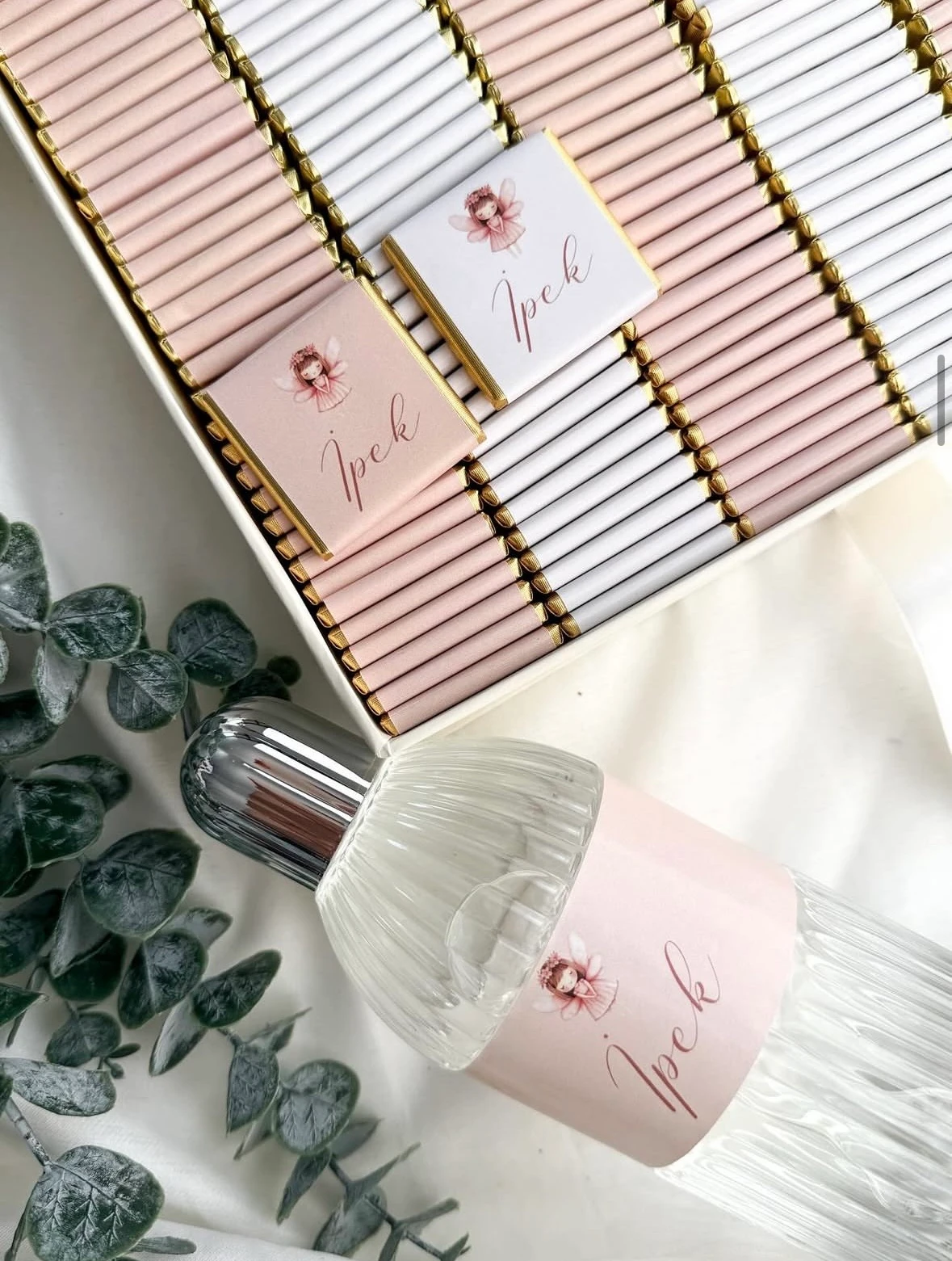 Kitap Kutuda Kız Bebek Çikolatası 100 Adet